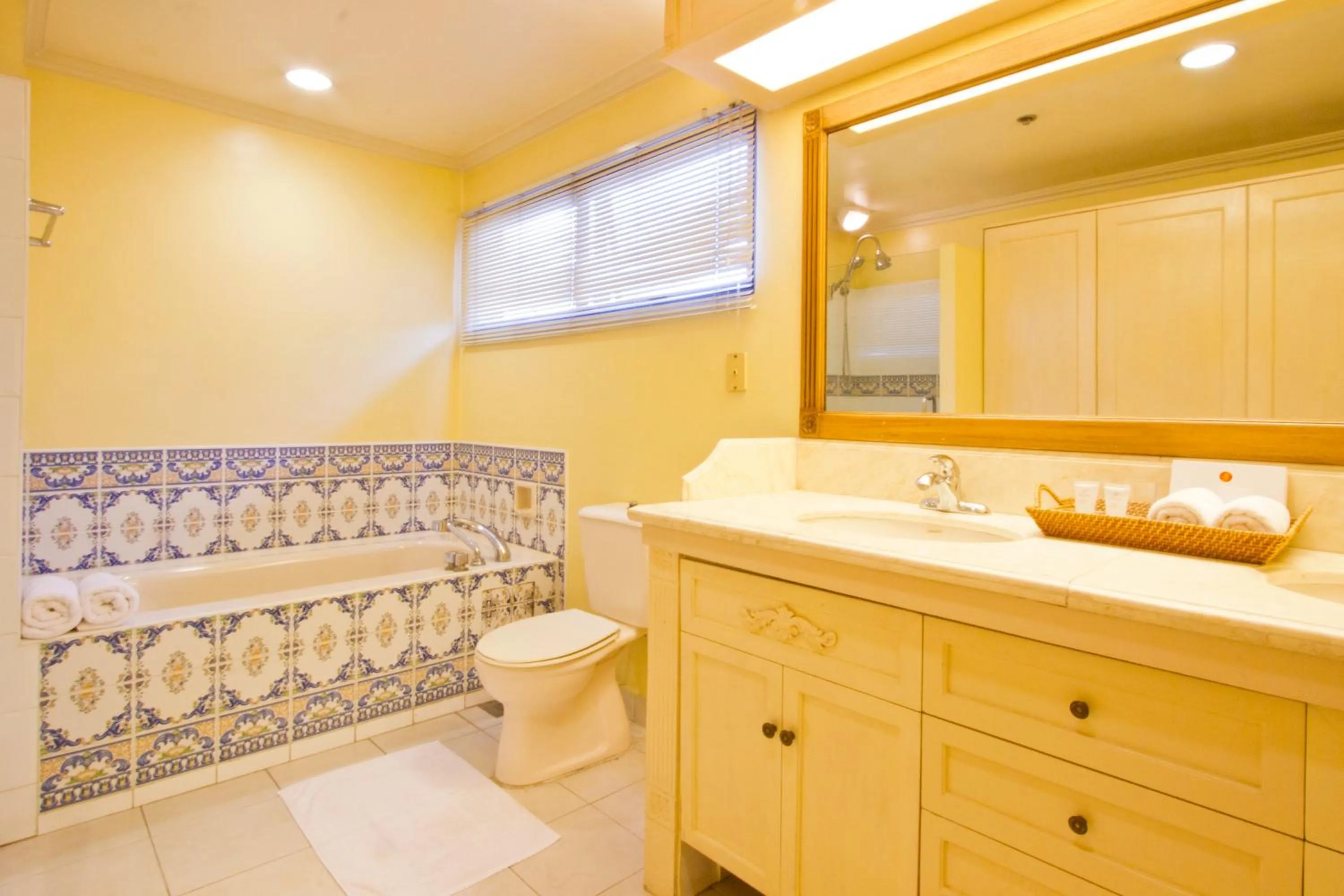 Sophia Suites Residence Hotel