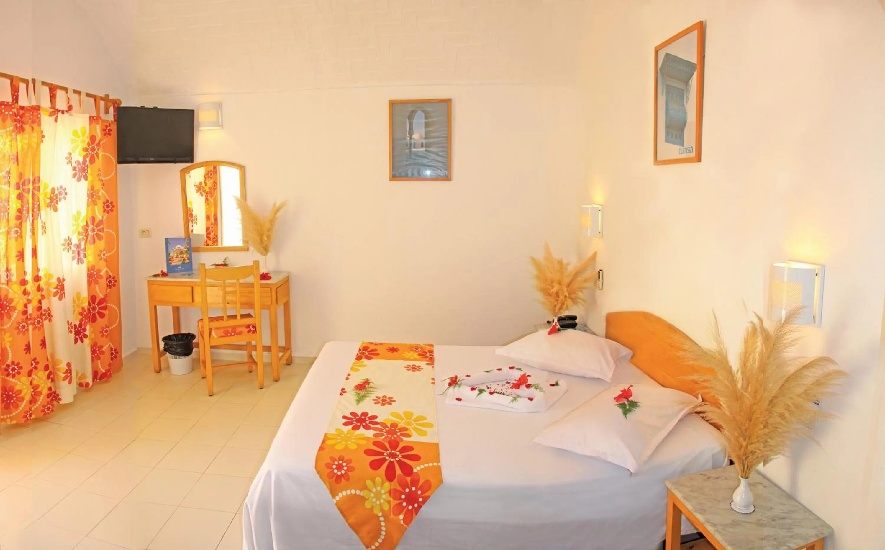 Photo of the whole room, Bed in Samira Club Family and couples only