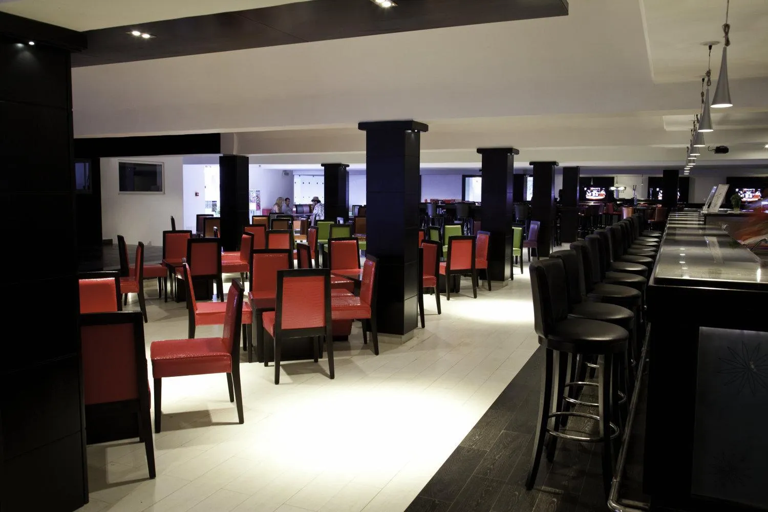 Restaurant/places to eat in Samira Club Family and couples only