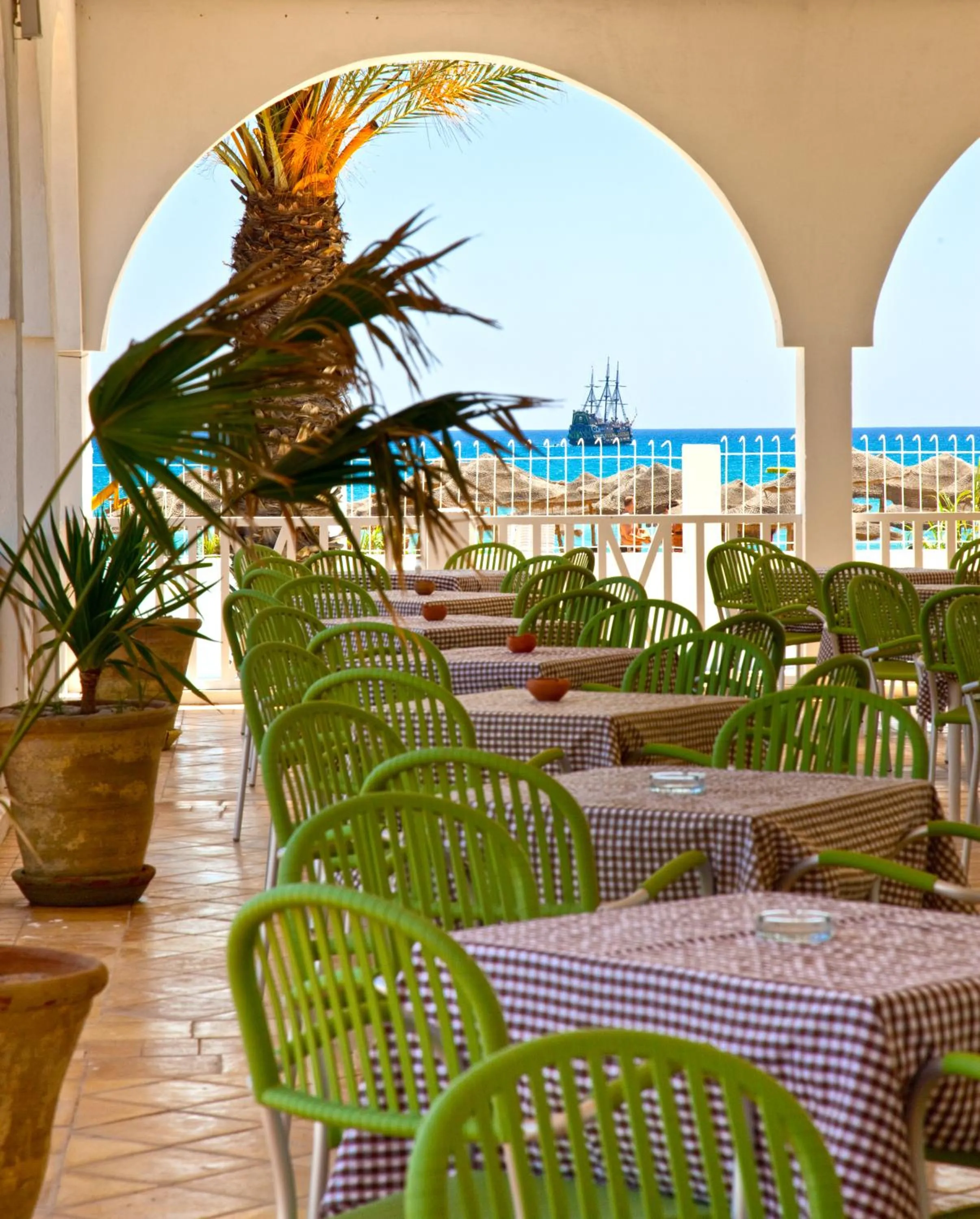 Restaurant/places to eat in Samira Club Family and couples only