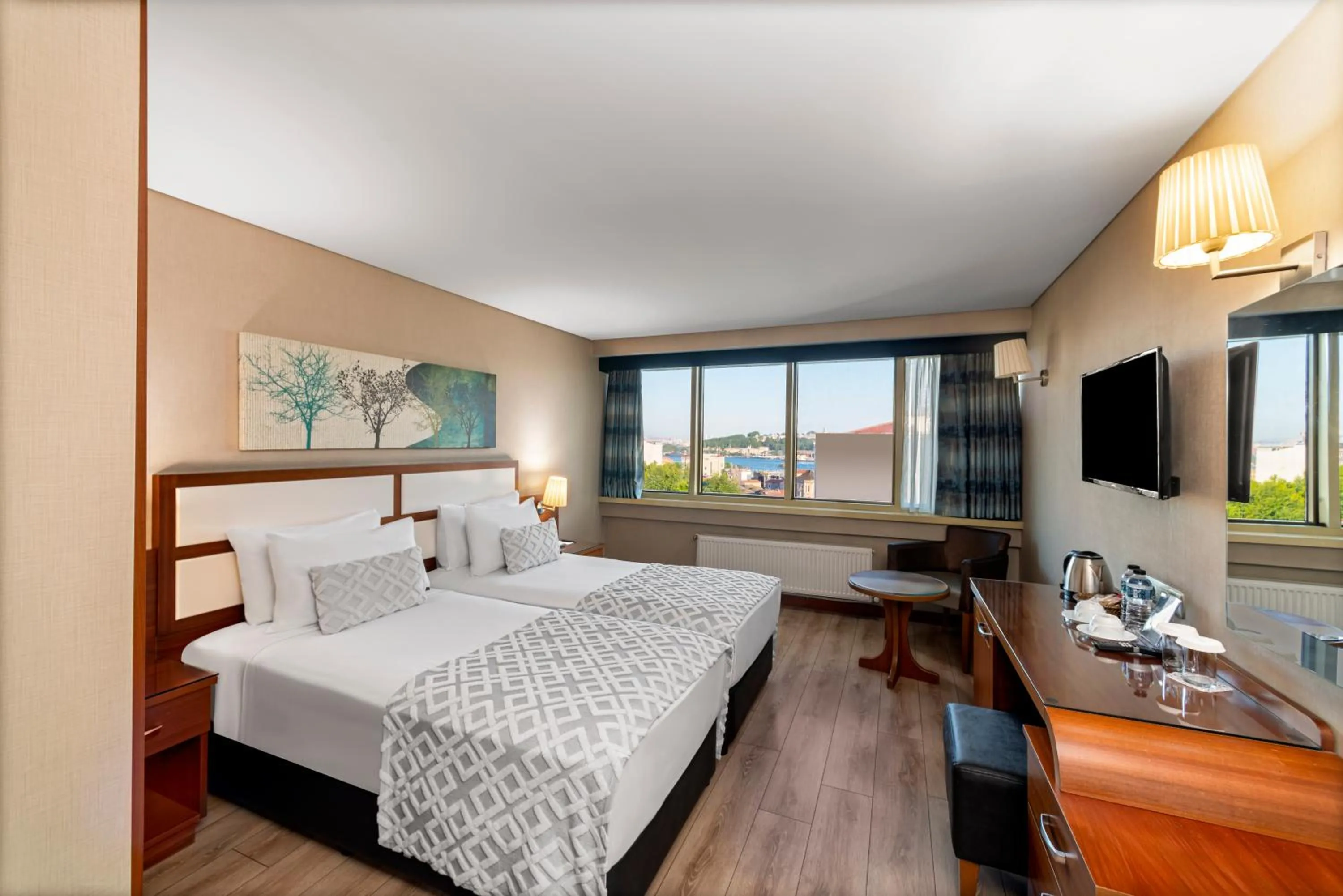 Bedroom, Bed in Istanbul Golden City Hotel