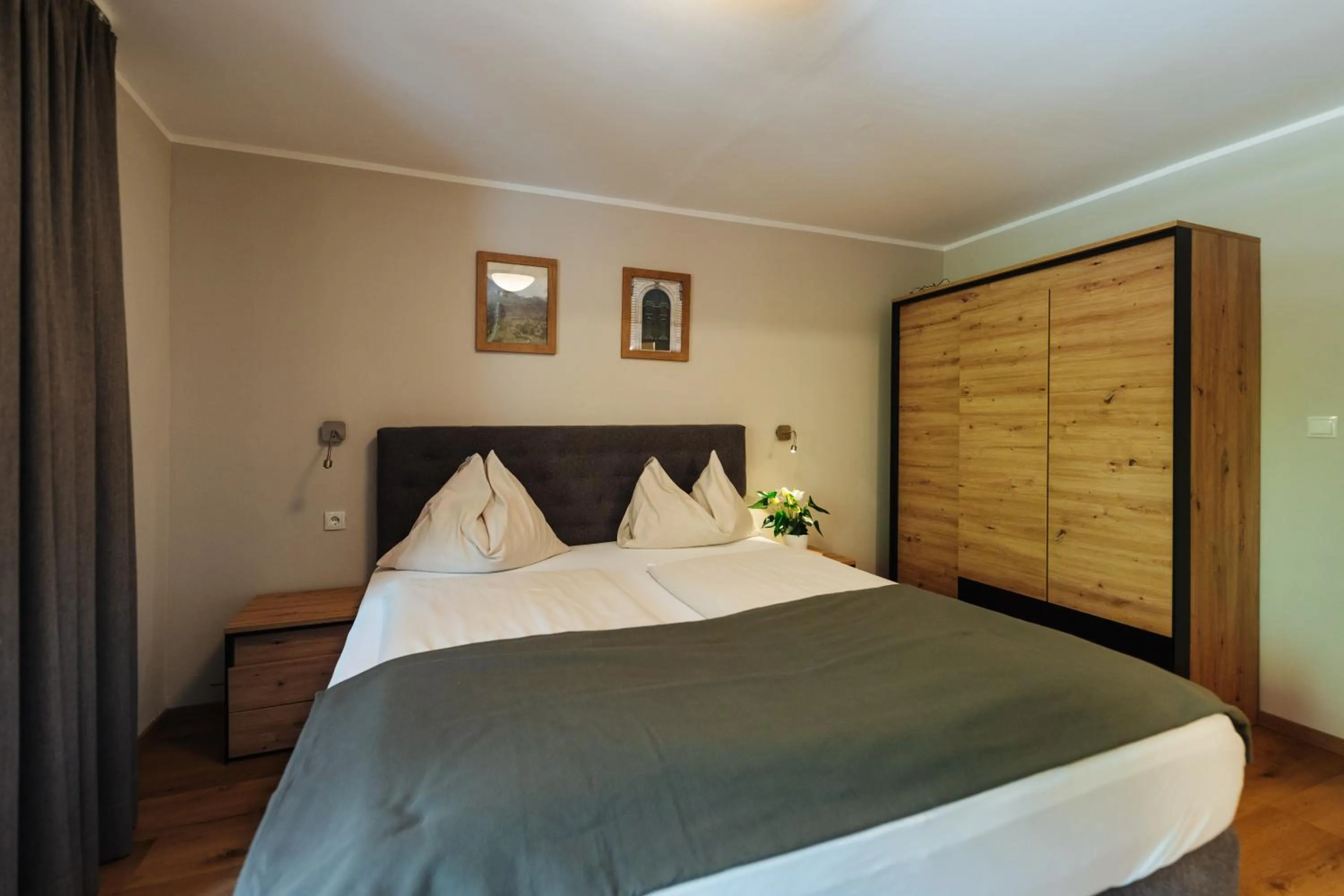 Photo of the whole room, Bed in Familienhotel Trebesingerhof