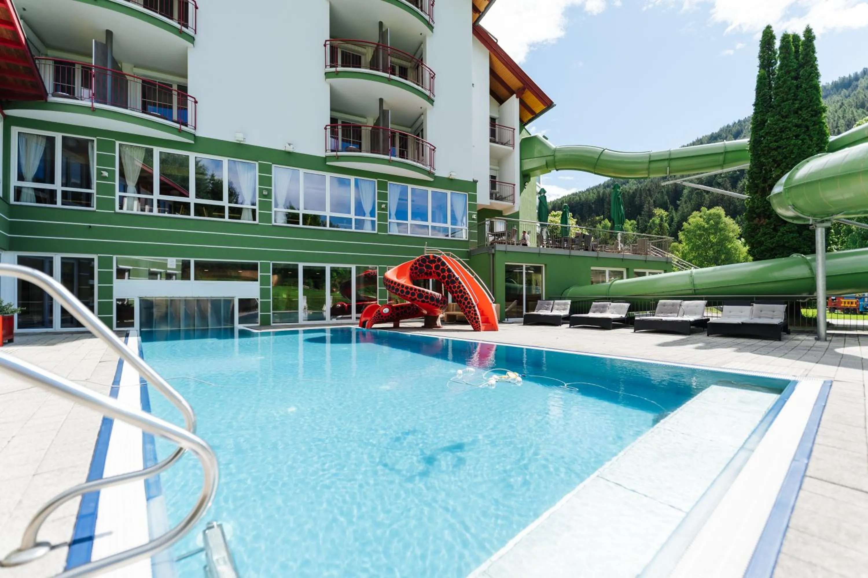 Swimming pool in Familienhotel Trebesingerhof