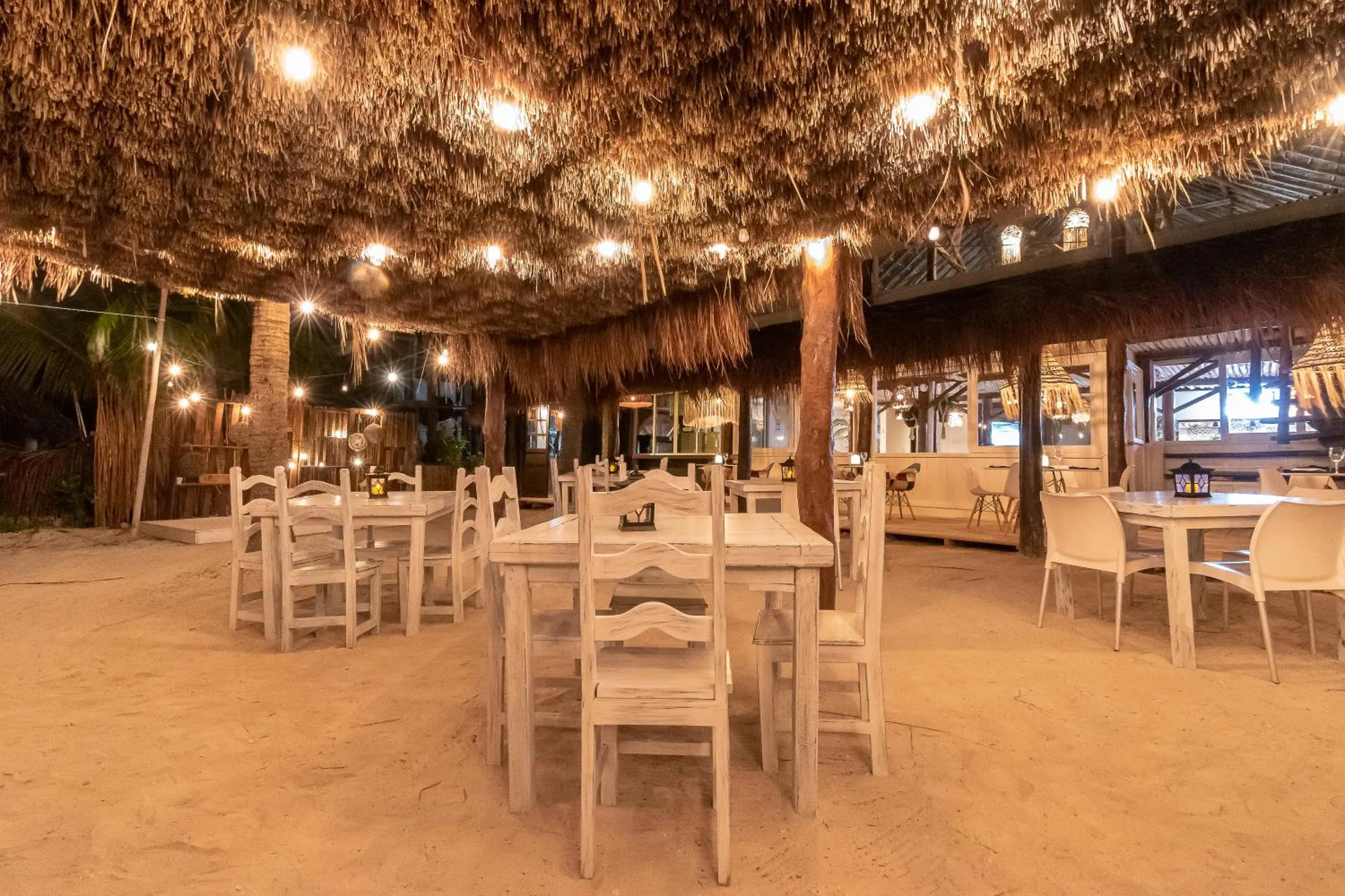 Restaurant/places to eat in Amaite Holbox - Oceanfront Hotel