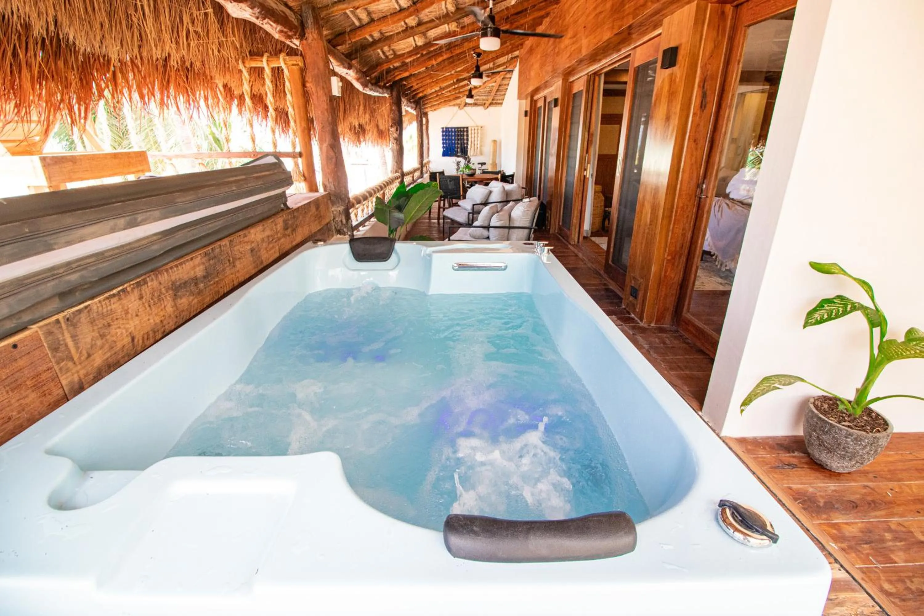 Hot Tub in Amaite Holbox - Oceanfront Hotel