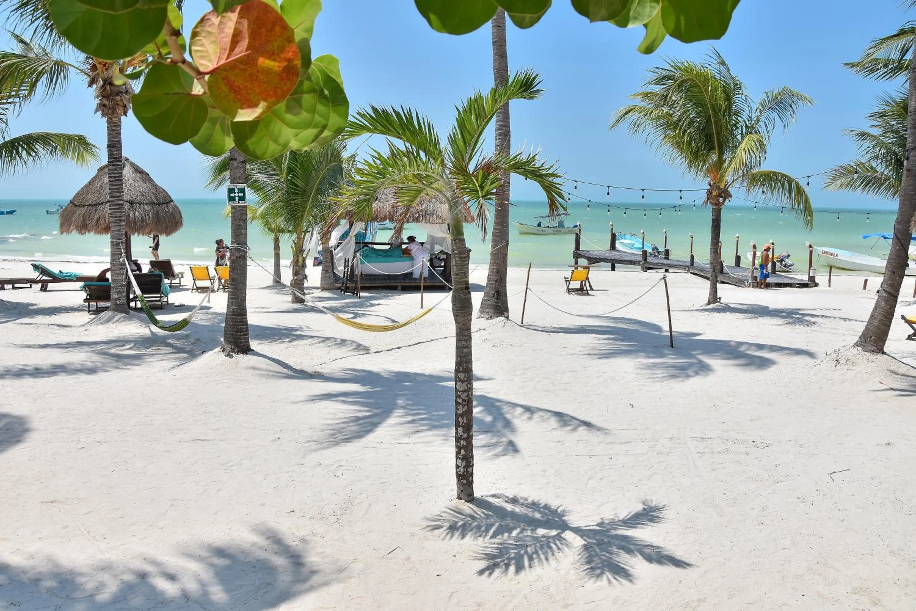 Beach in Amaite Holbox - Oceanfront Hotel