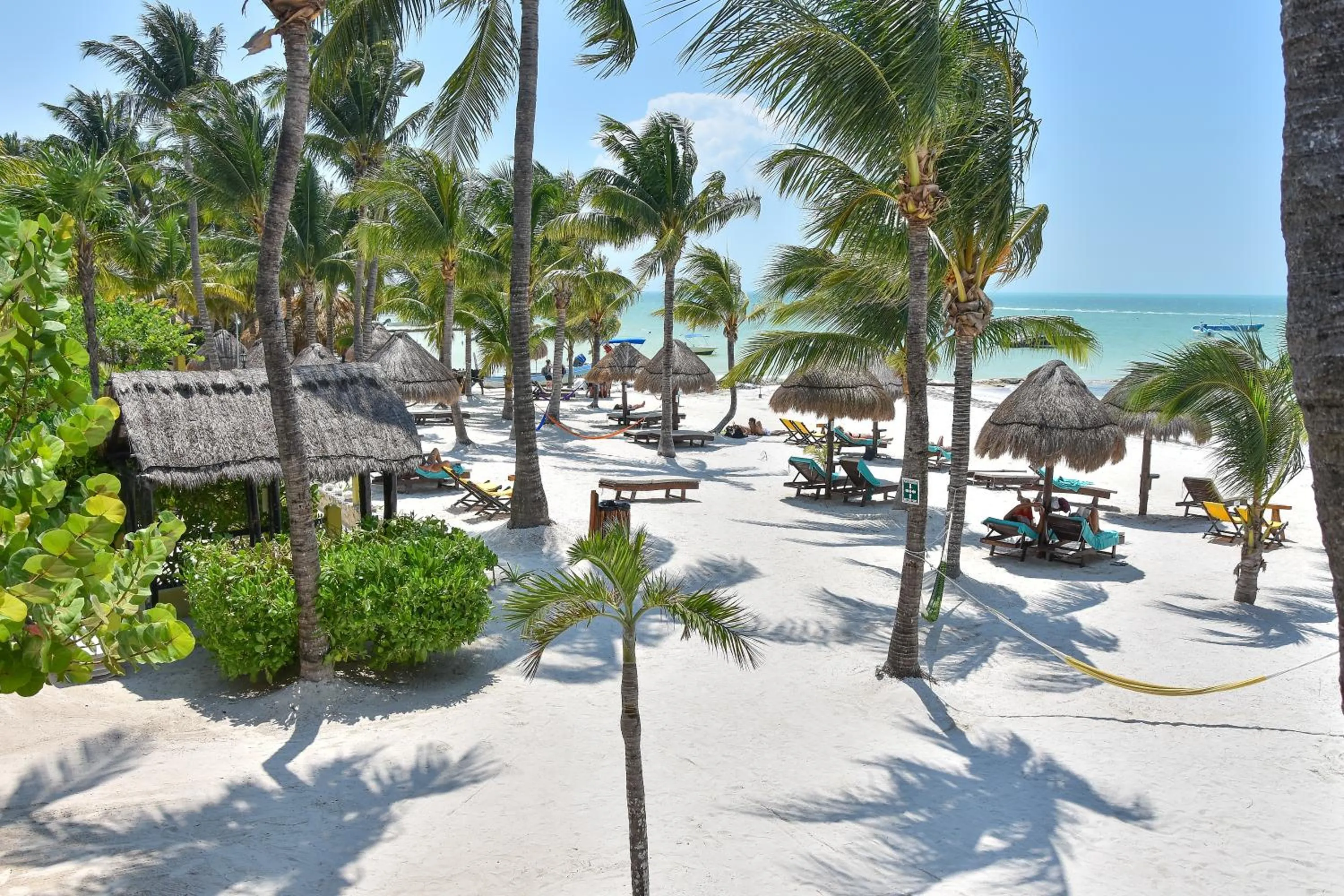 Beach in Amaite Holbox - Oceanfront Hotel