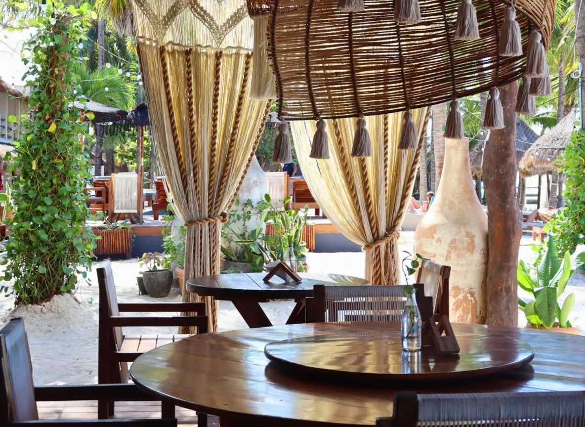 Restaurant/places to eat in Amaite Holbox - Oceanfront Hotel