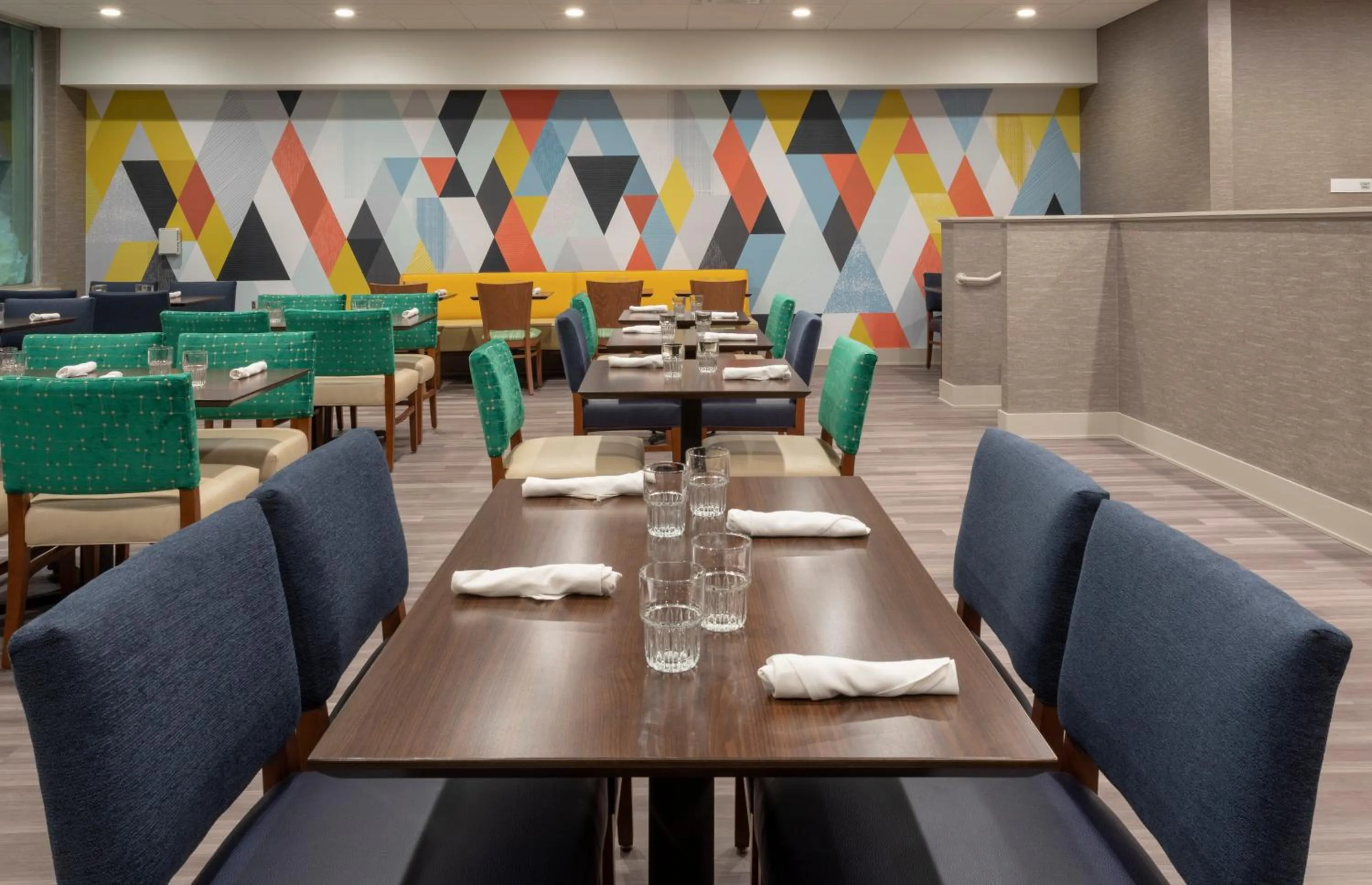 Restaurant/places to eat in Holiday Inn Marquette by IHG