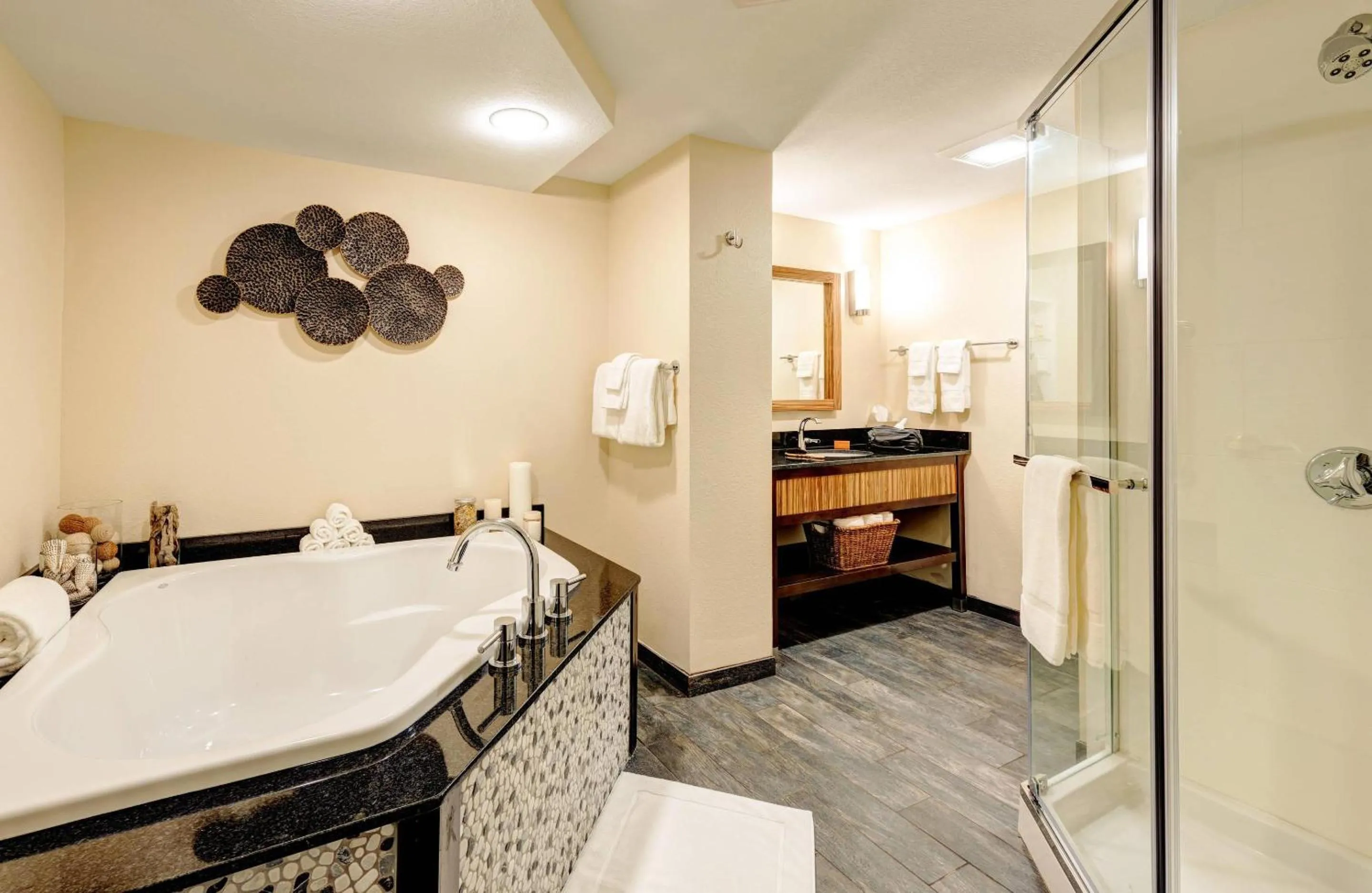 Bedroom in Garrison Hotel & Suites Dover-Portsmouth, an Ascend Collection Hotel