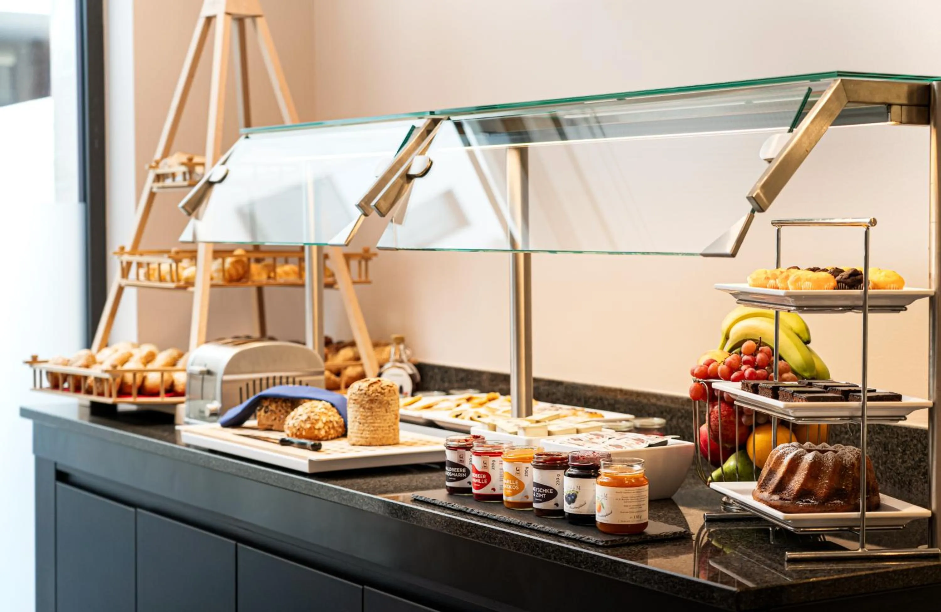 Buffet breakfast in Leonardo Boutique Hotel Linz City Center
