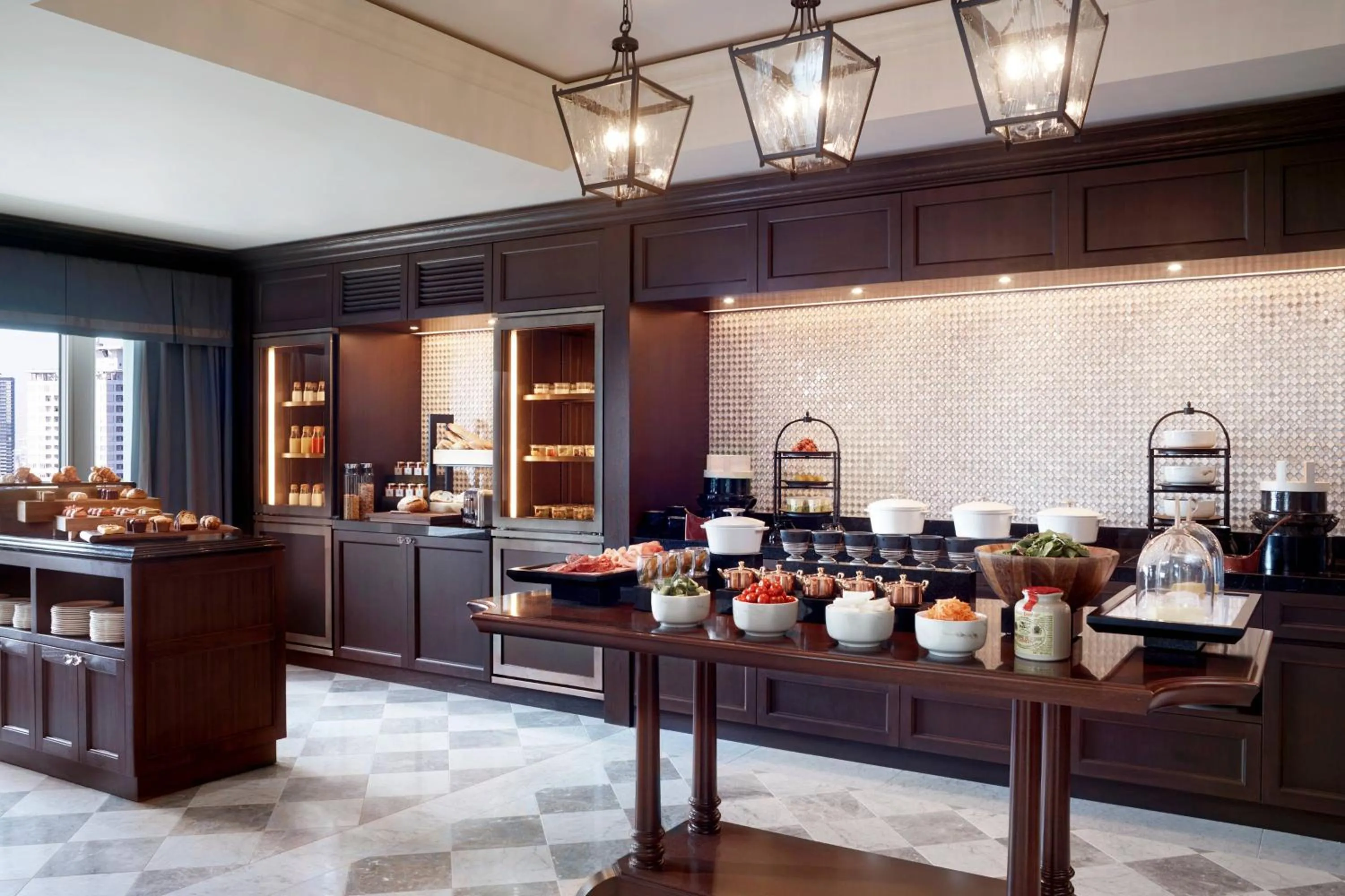 Lounge or bar in The Ritz-Carlton Osaka