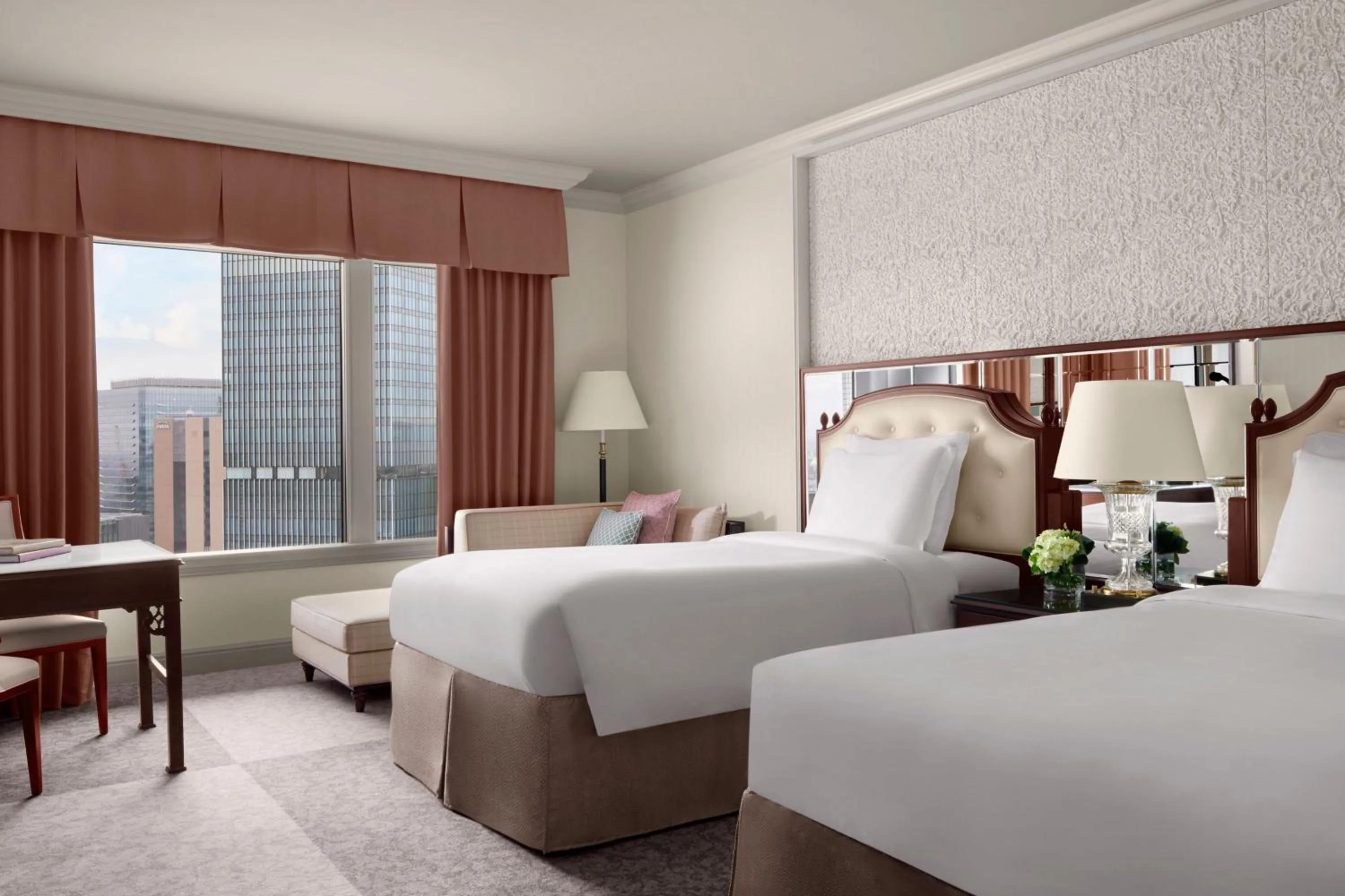 Photo of the whole room, Bed in The Ritz-Carlton Osaka