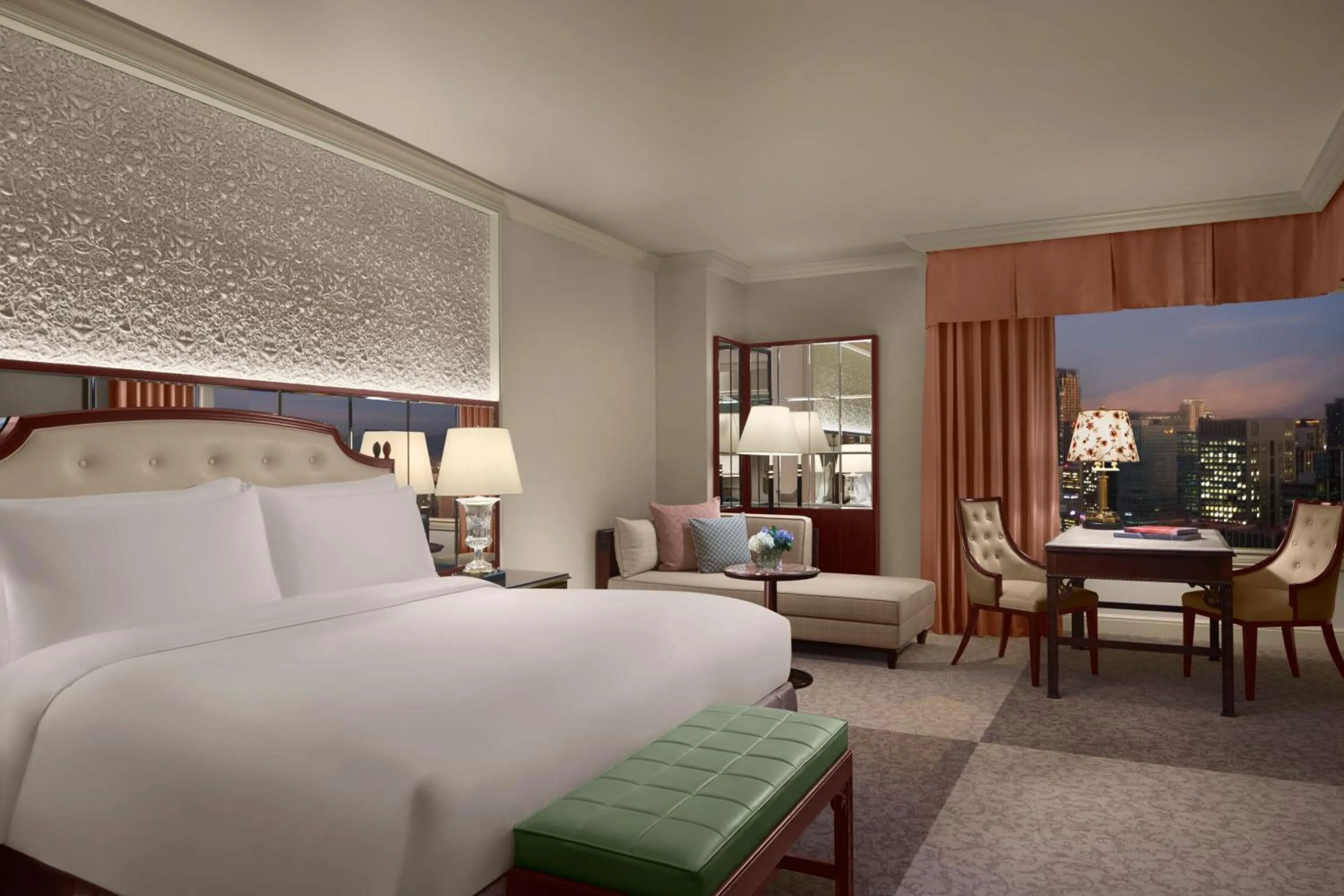 Photo of the whole room, Bed in The Ritz-Carlton Osaka