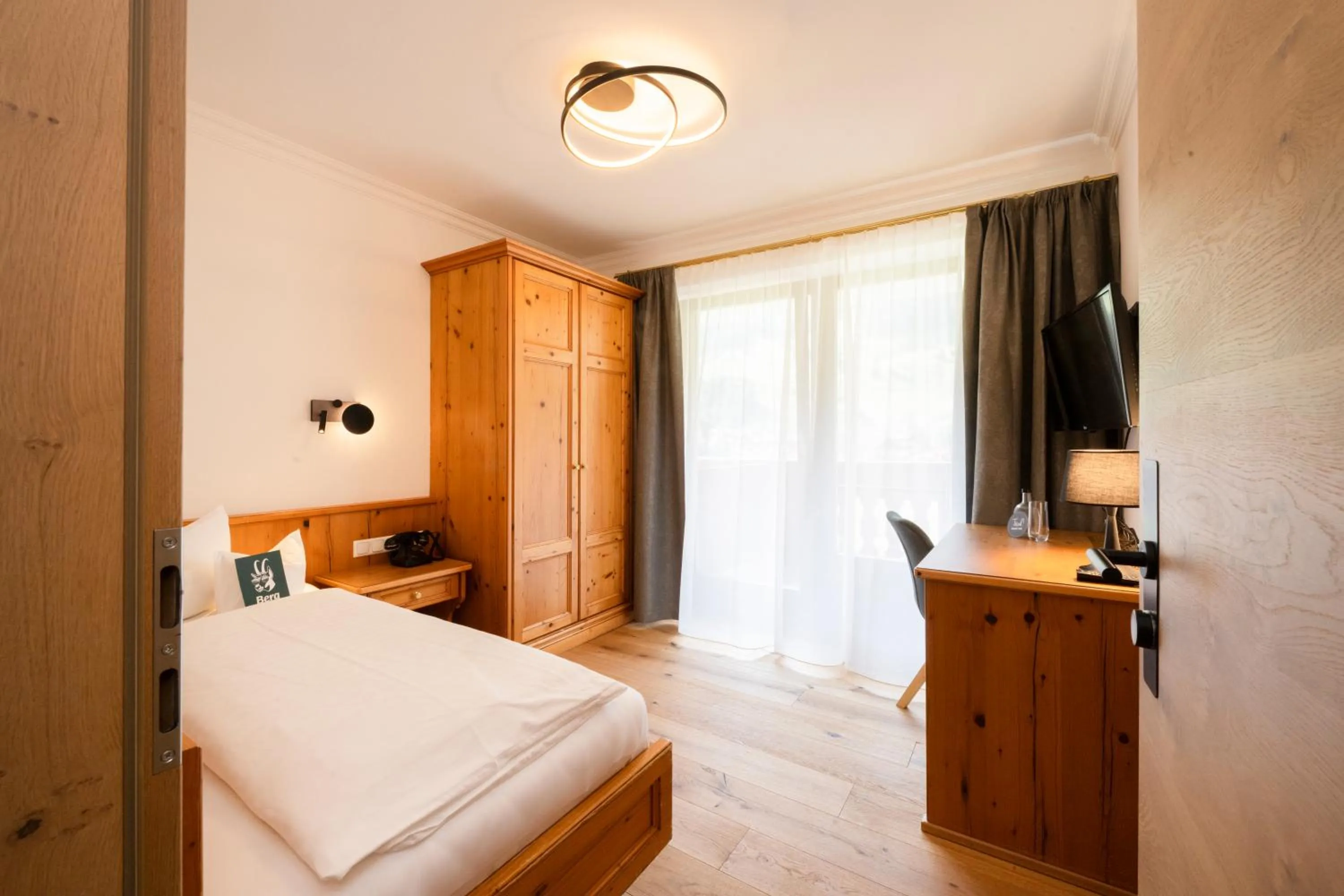 Bedroom, Bed in Hotel Stubaierhof