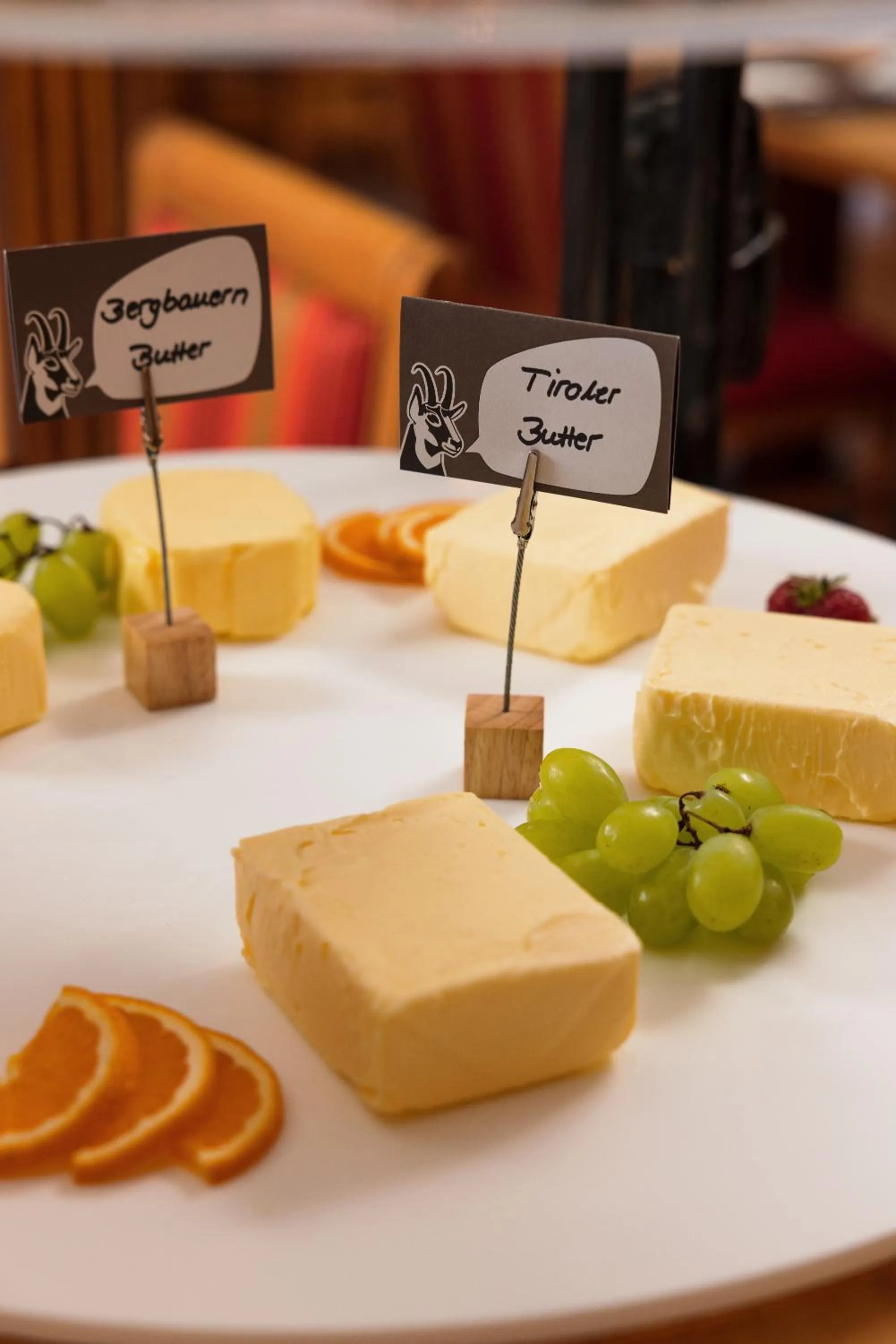 Buffet breakfast in Hotel Stubaierhof