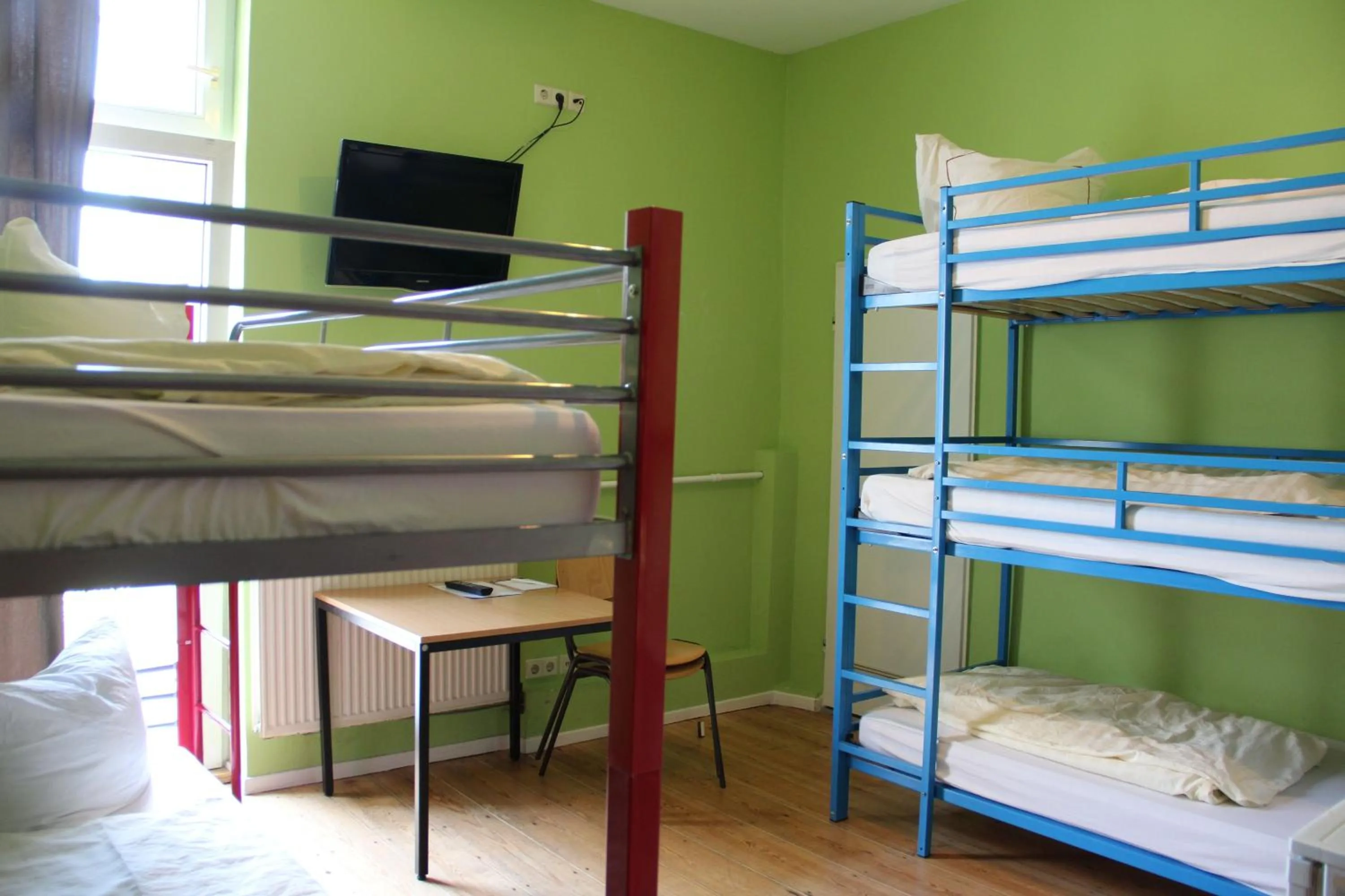 Bed in Buch-Ein-Bett Hostel