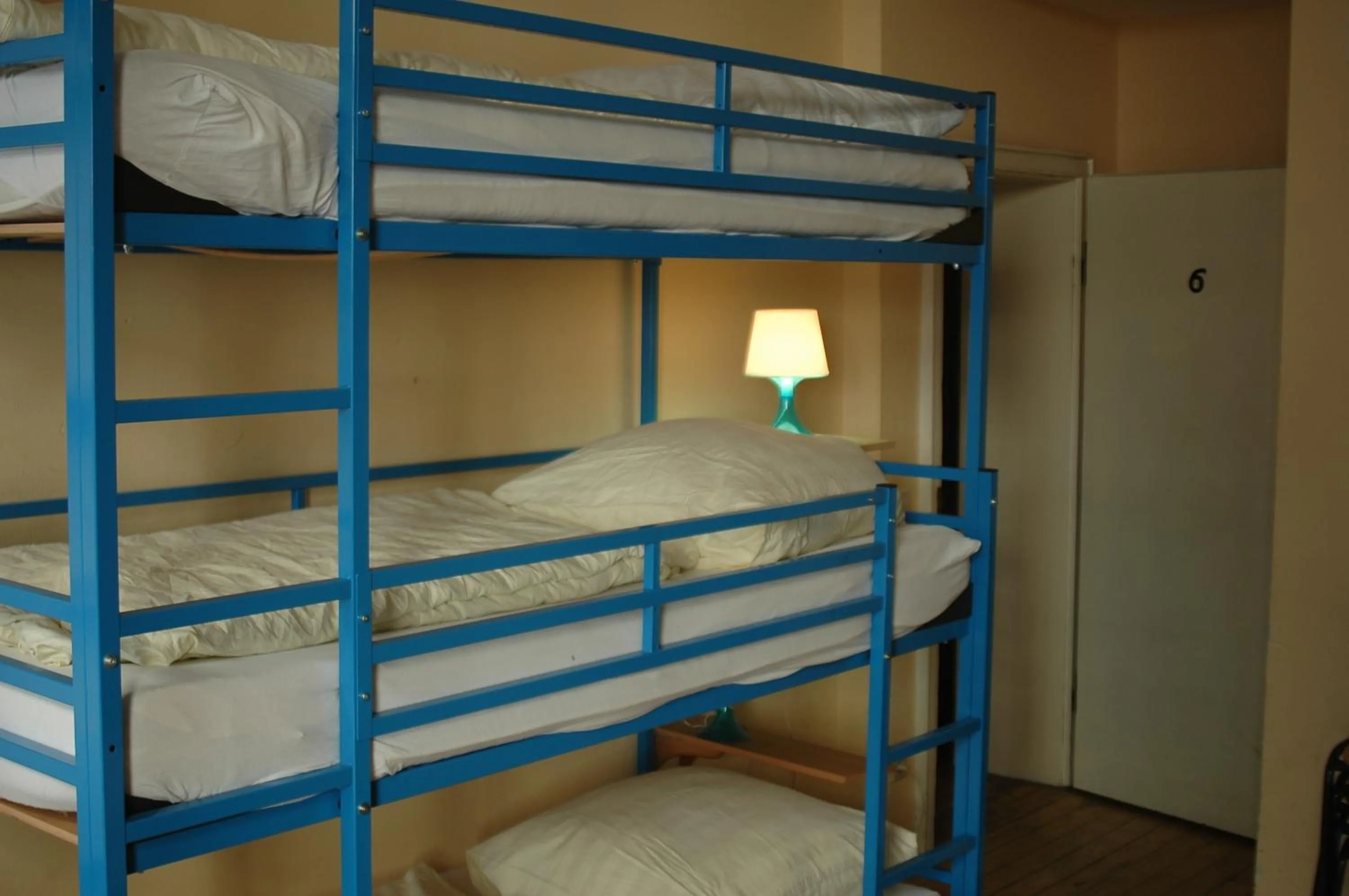 Bed in Buch-Ein-Bett Hostel