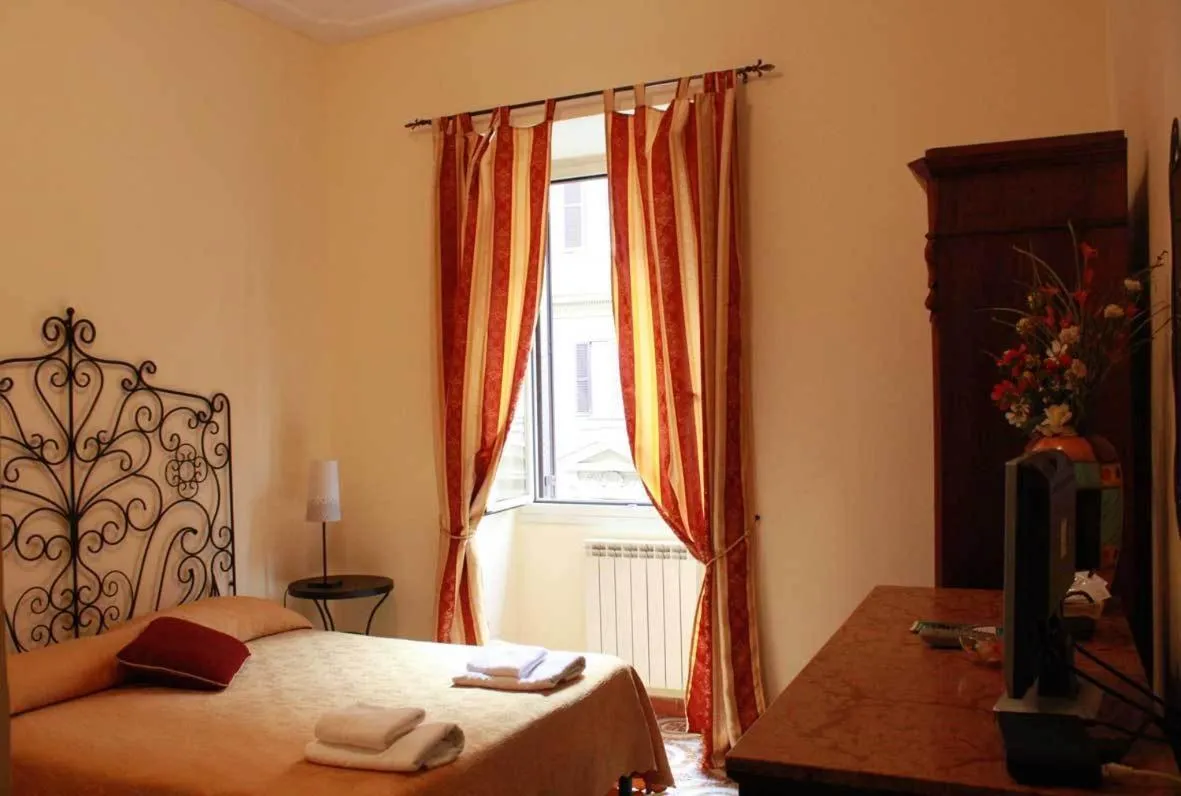 Bed in Hotel Campidoglio