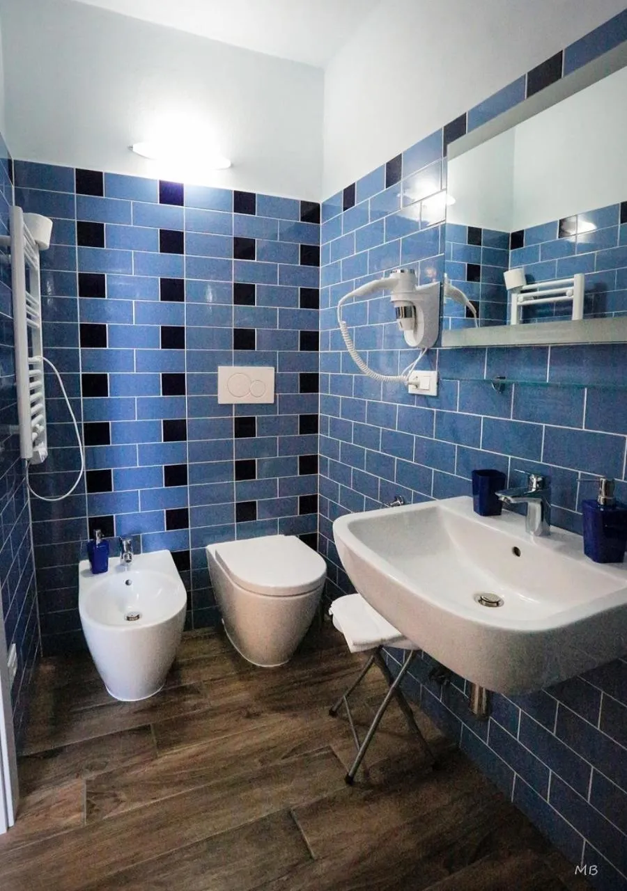 Bathroom in Colors of Cinque Terre - Guest House