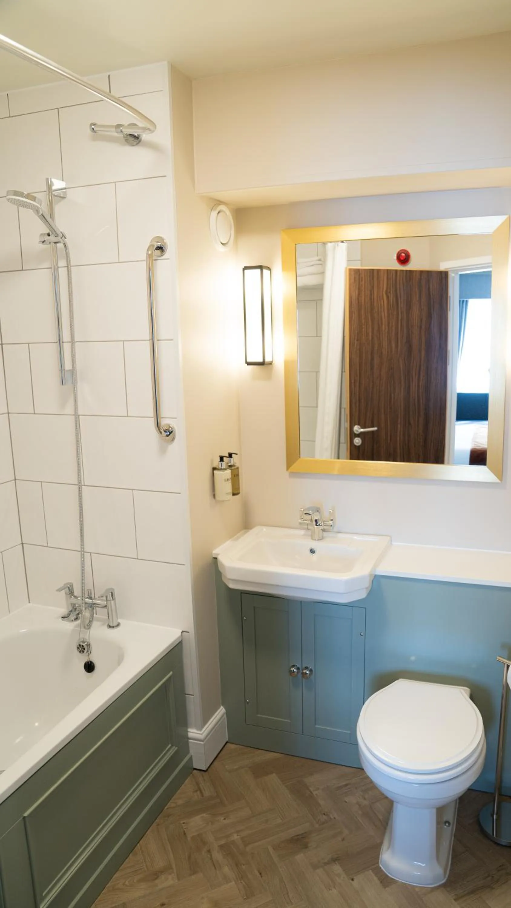 Bathroom in Spread Eagle, Gailey by Marston's Inns