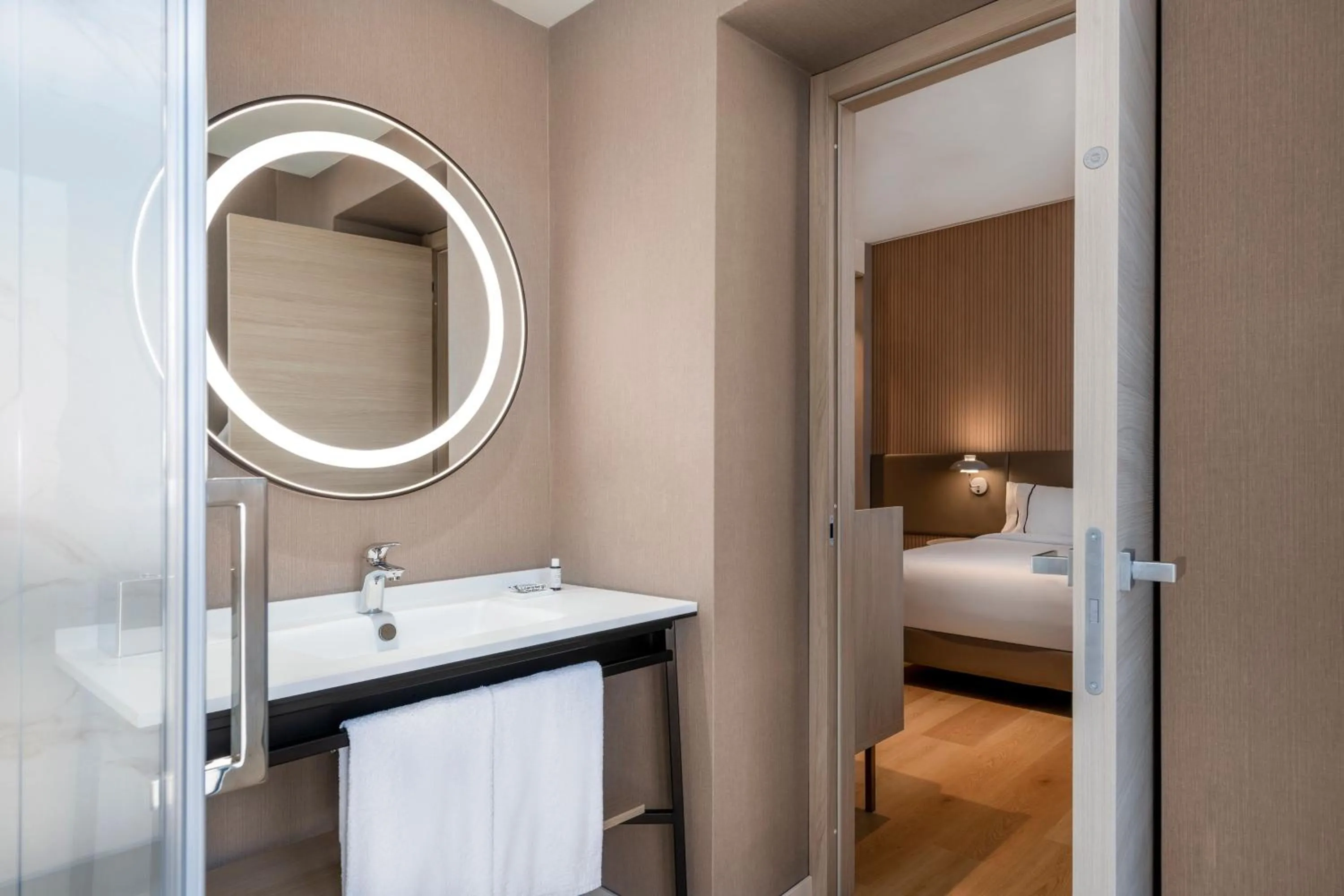 Bathroom, Bed in AC Hotel by Marriott Clodio Roma