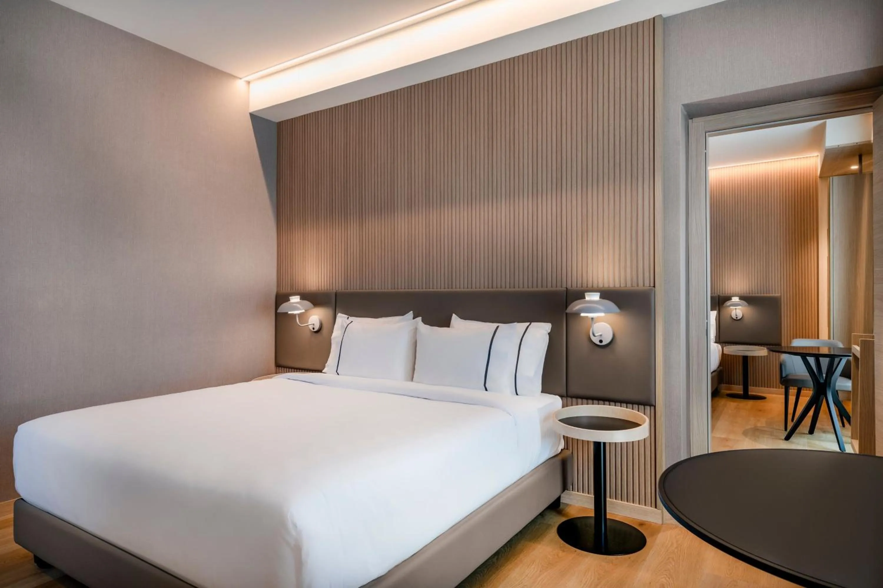 Photo of the whole room, Bed in AC Hotel by Marriott Clodio Roma