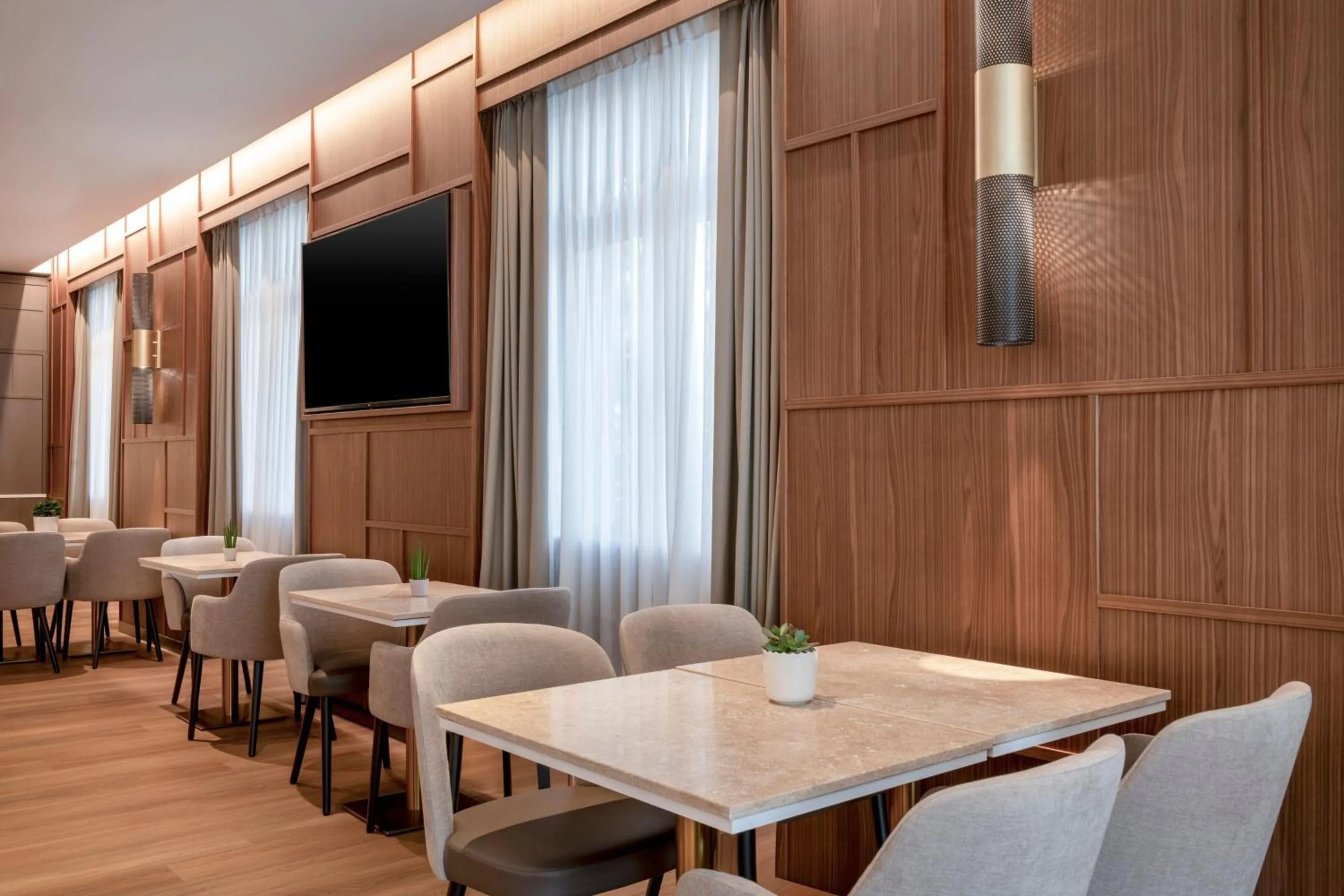 Lounge or bar in AC Hotel by Marriott Clodio Roma
