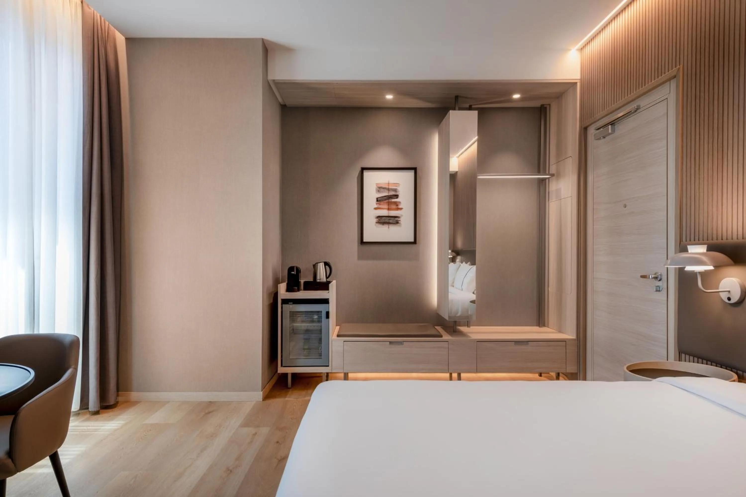 Photo of the whole room, Bed in AC Hotel by Marriott Clodio Roma