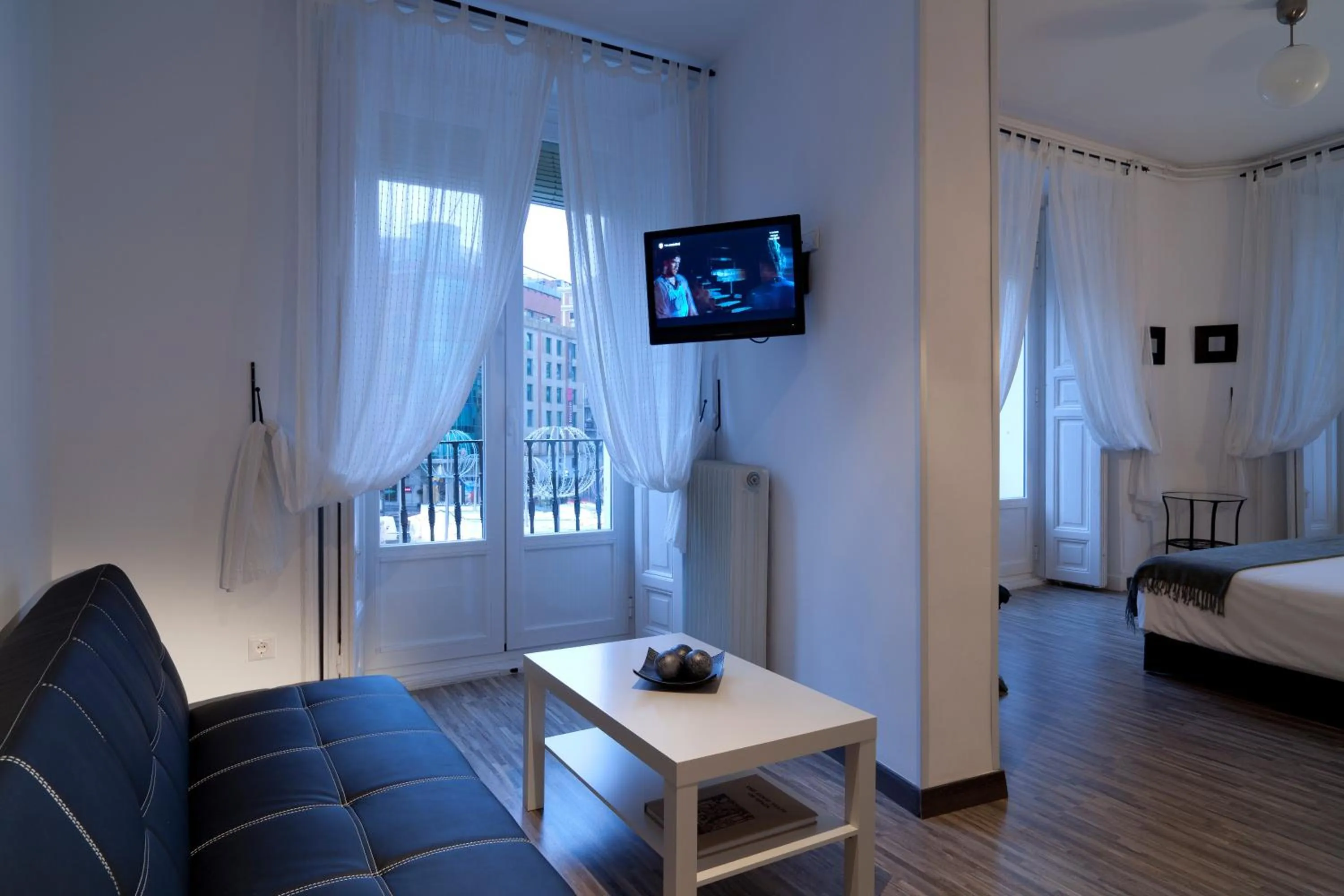 Photo of the whole room in Hostal Gala Madrid