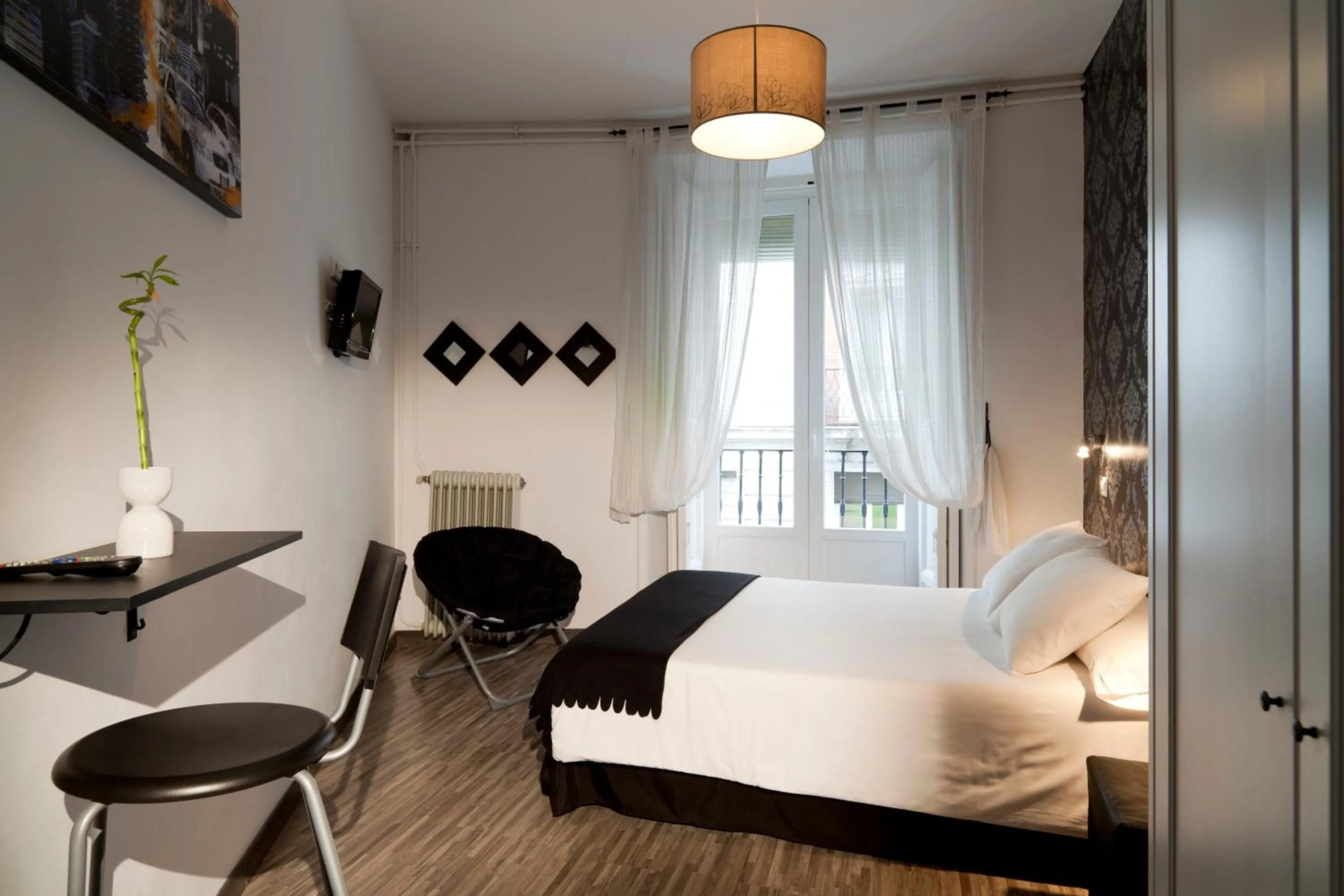 Bed in Hostal Gala Madrid