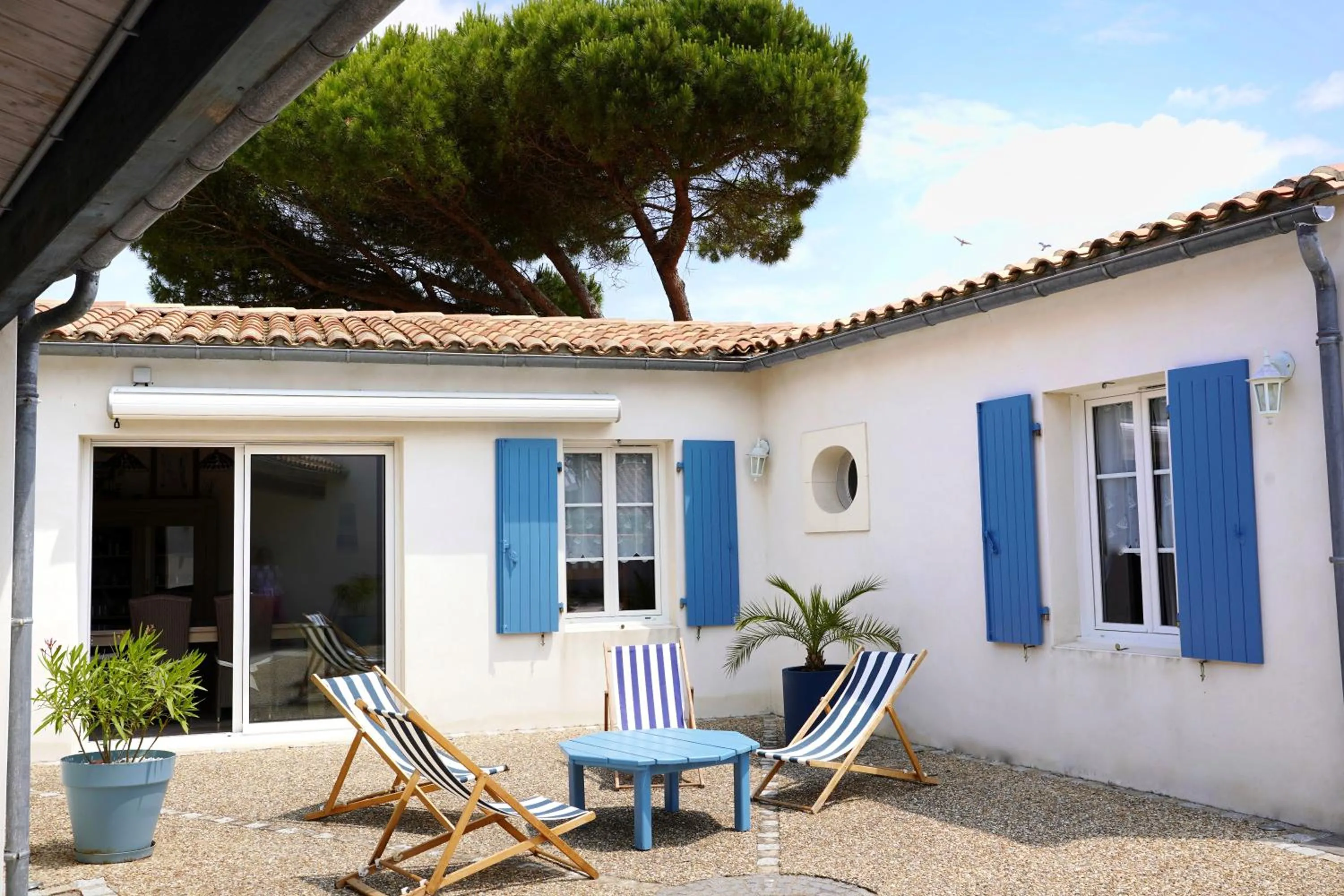 Patio in Le Figuier