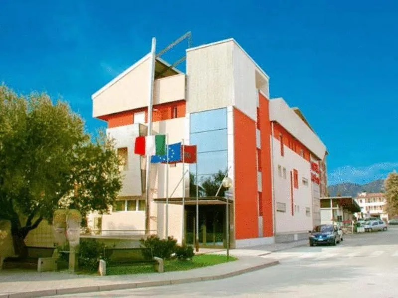 Property building in Hotel Dal Ponte