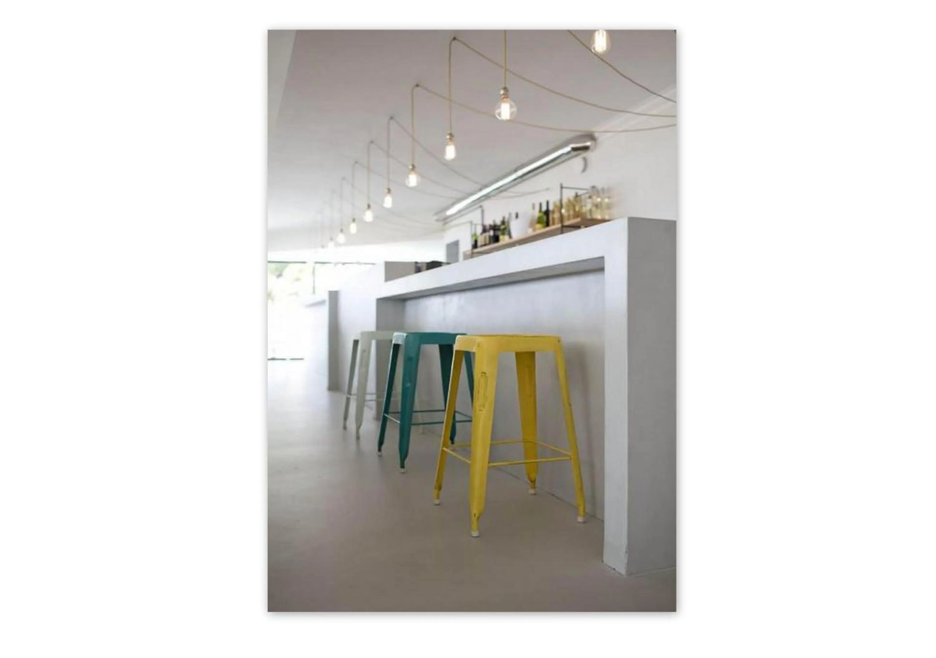 Swimming pool in Hôtel Le Versailles