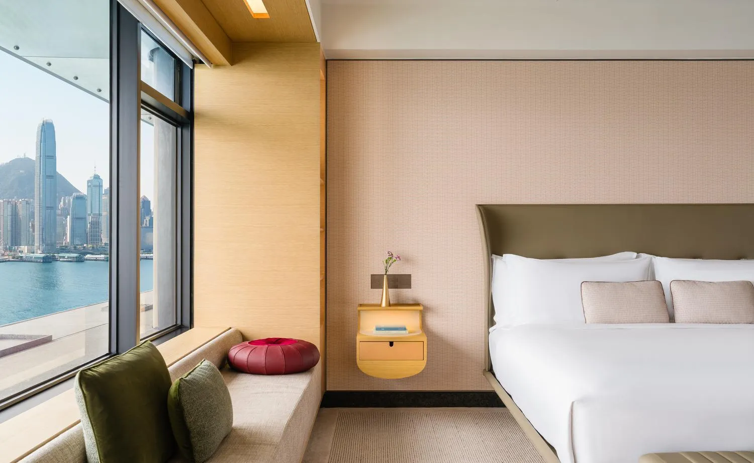 Bed in Regent Hong Kong