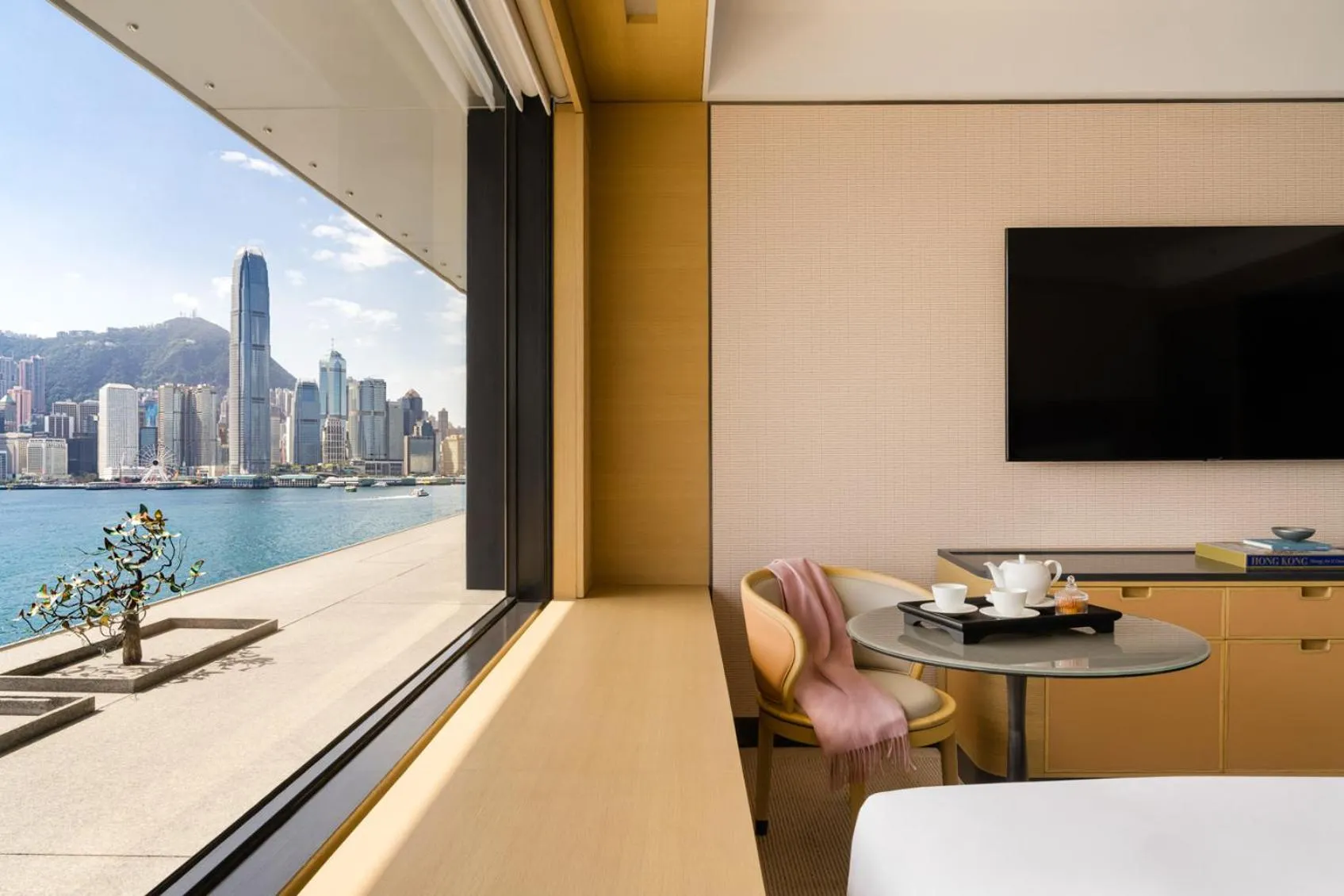 Photo of the whole room in Regent Hong Kong