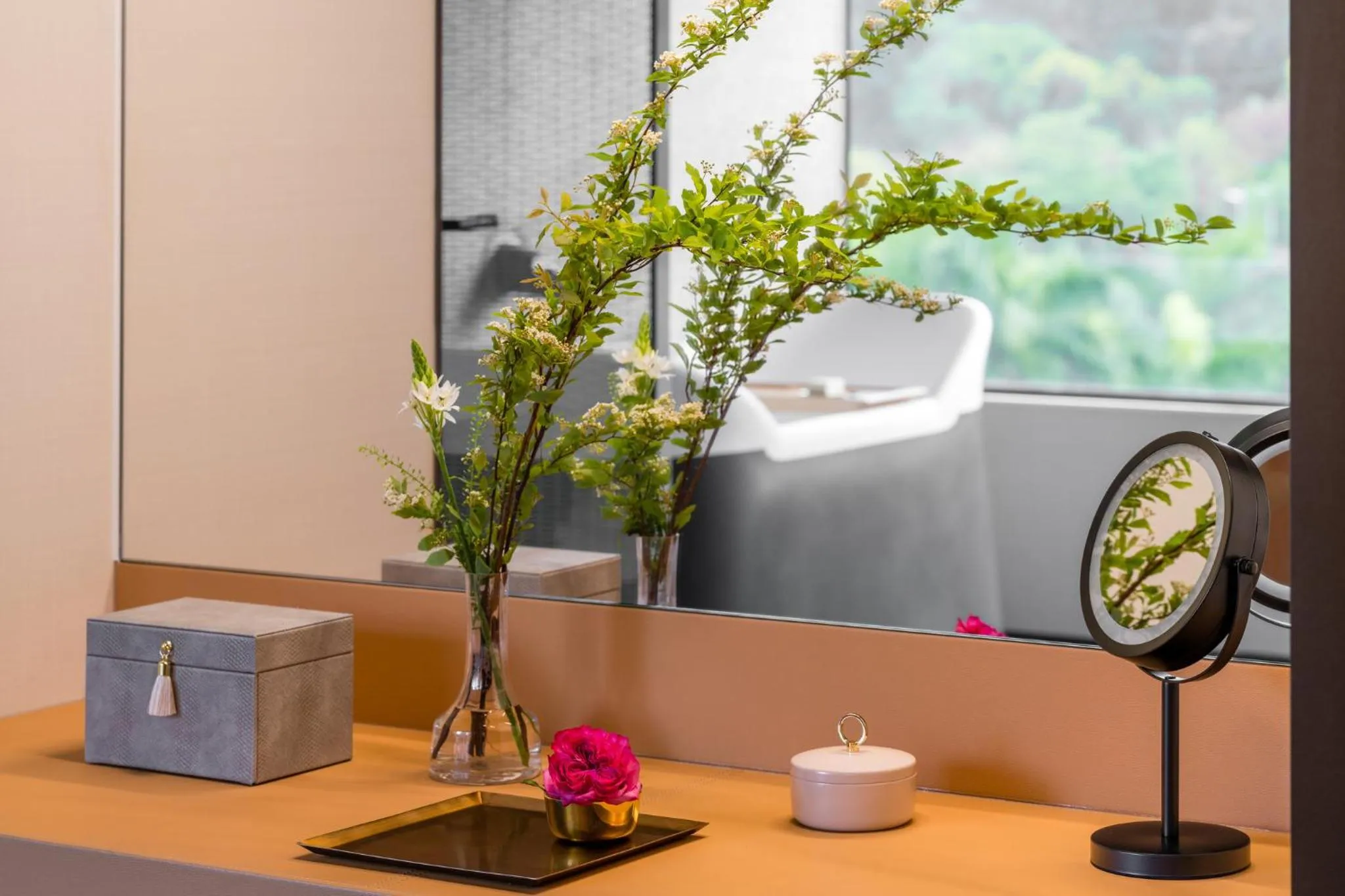 Photo of the whole room in Regent Hong Kong