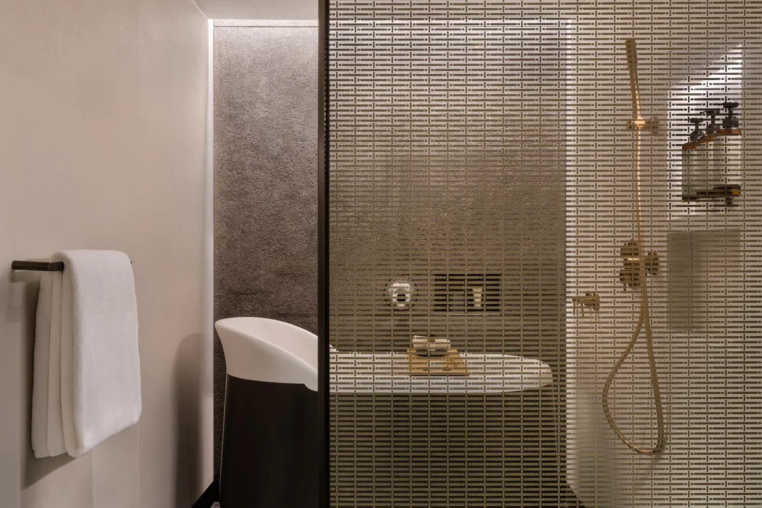 Bath in Regent Hong Kong