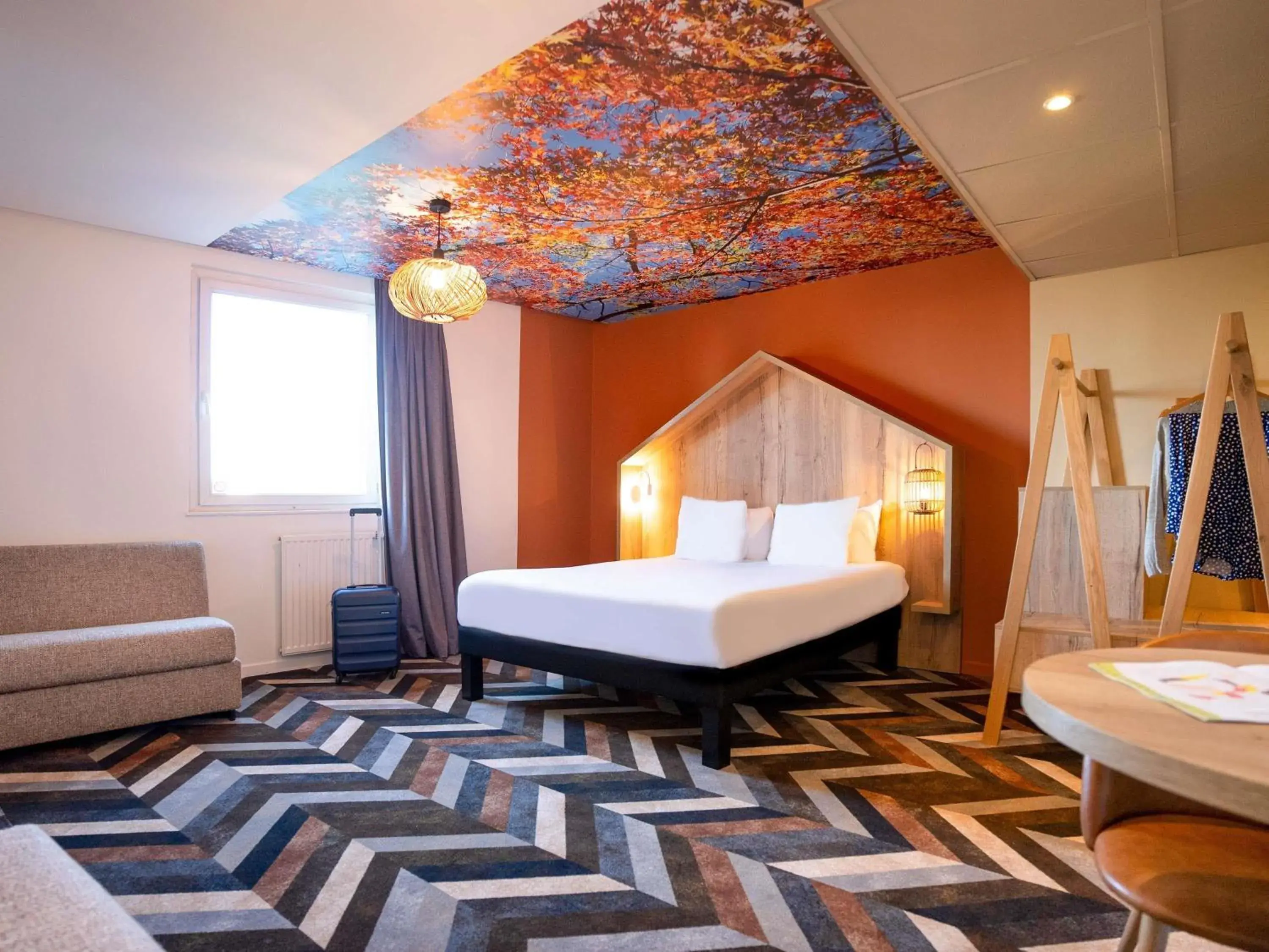 Superior Room with One Double Bed and One Sofa Bed in ibis Styles Chatenay Malabry Paris Sud Superior Room with One Double Bed and One Sofa Bed in ibis Styles Chatenay Malabry Paris Sud