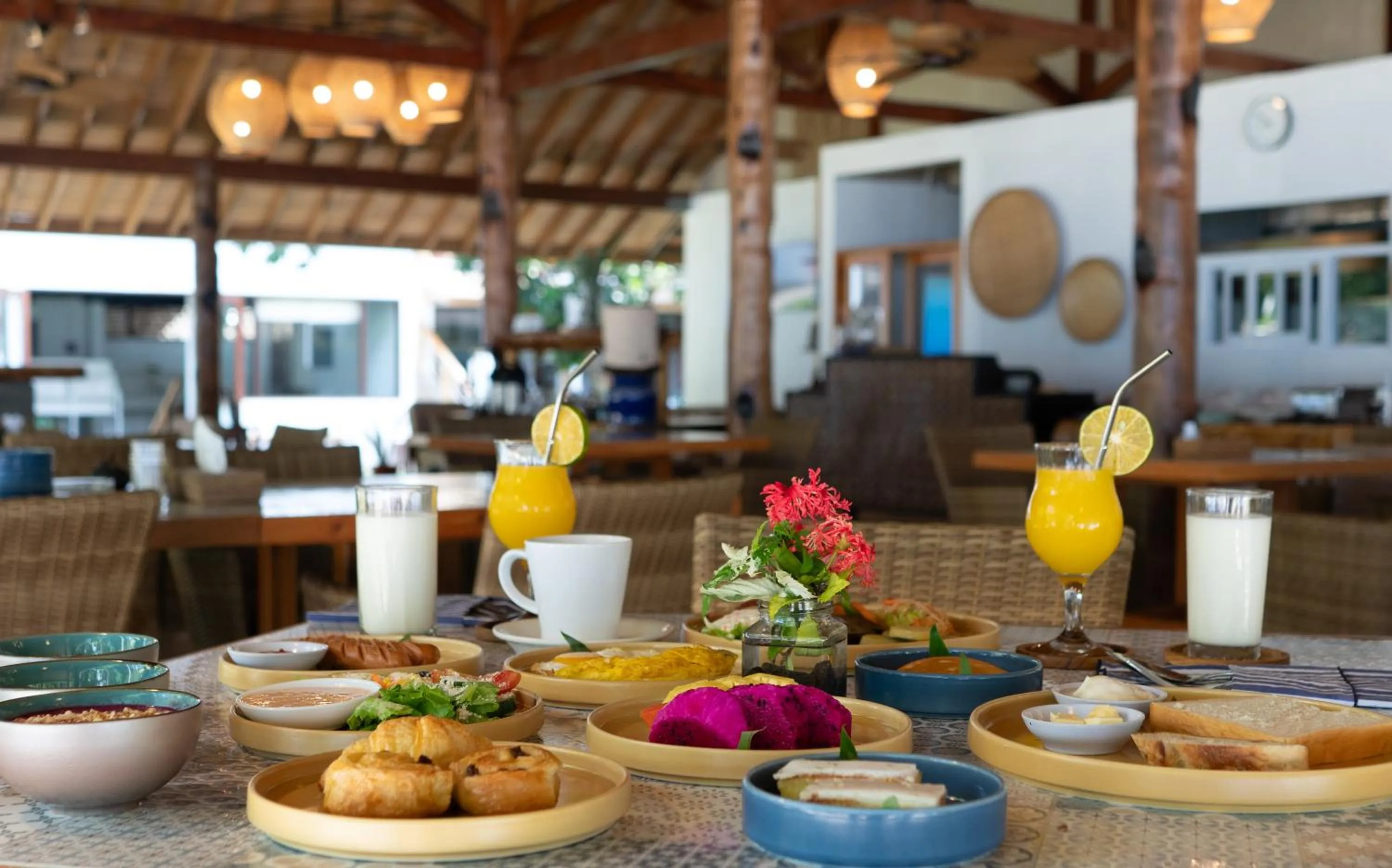 Restaurant/places to eat in Murex Bangka Dive Resort