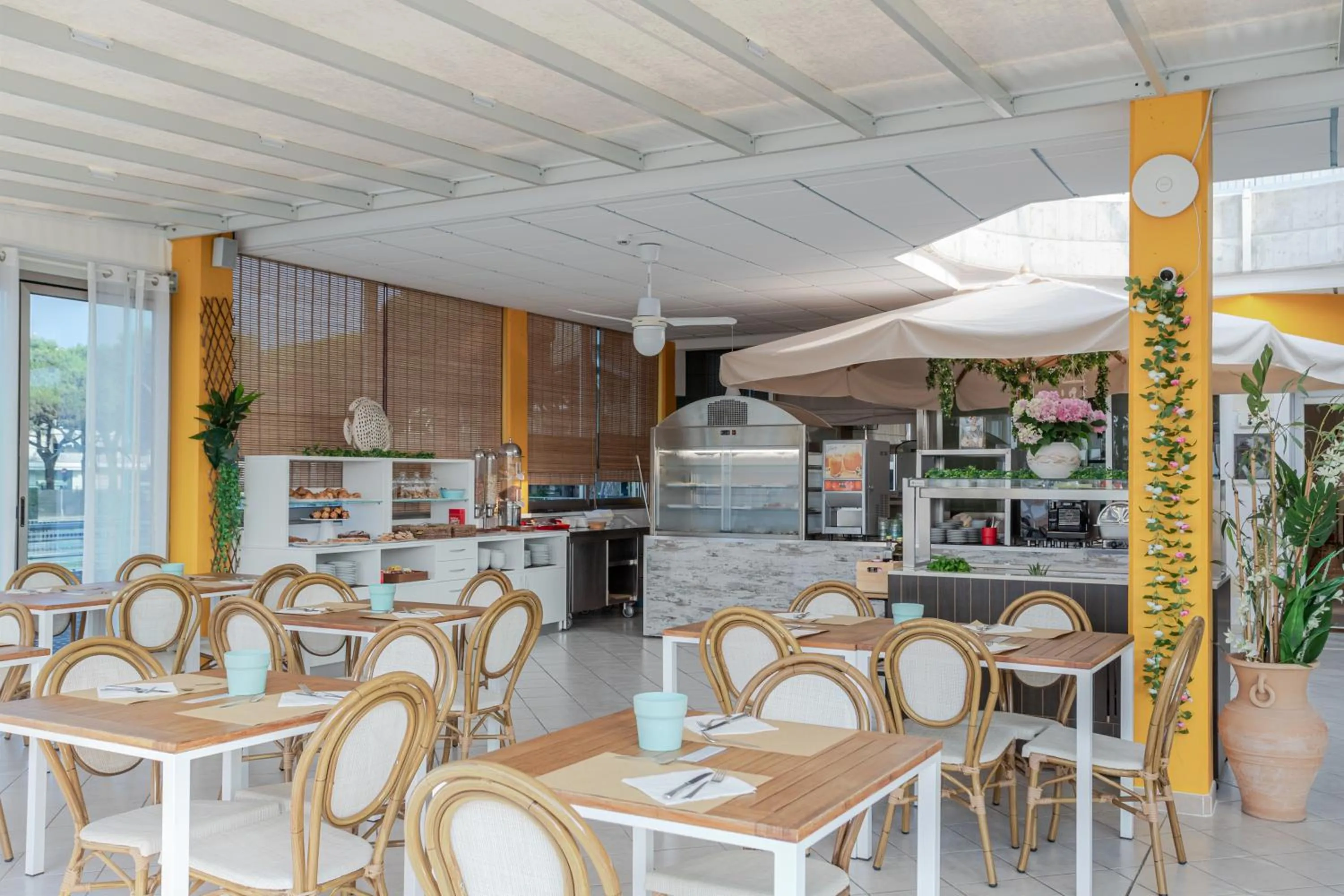 Breakfast in Hotel La Brezza frontemare