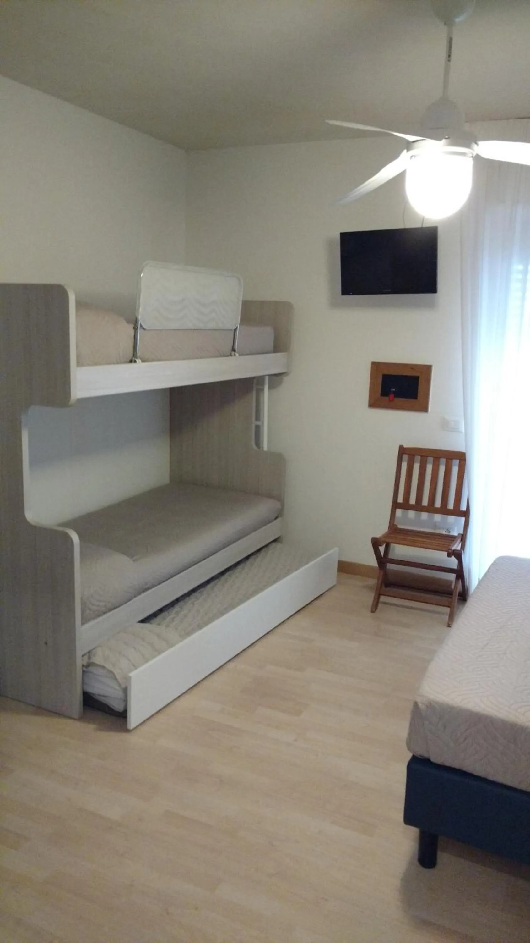 bunk bed, Bed in Hotel La Brezza frontemare