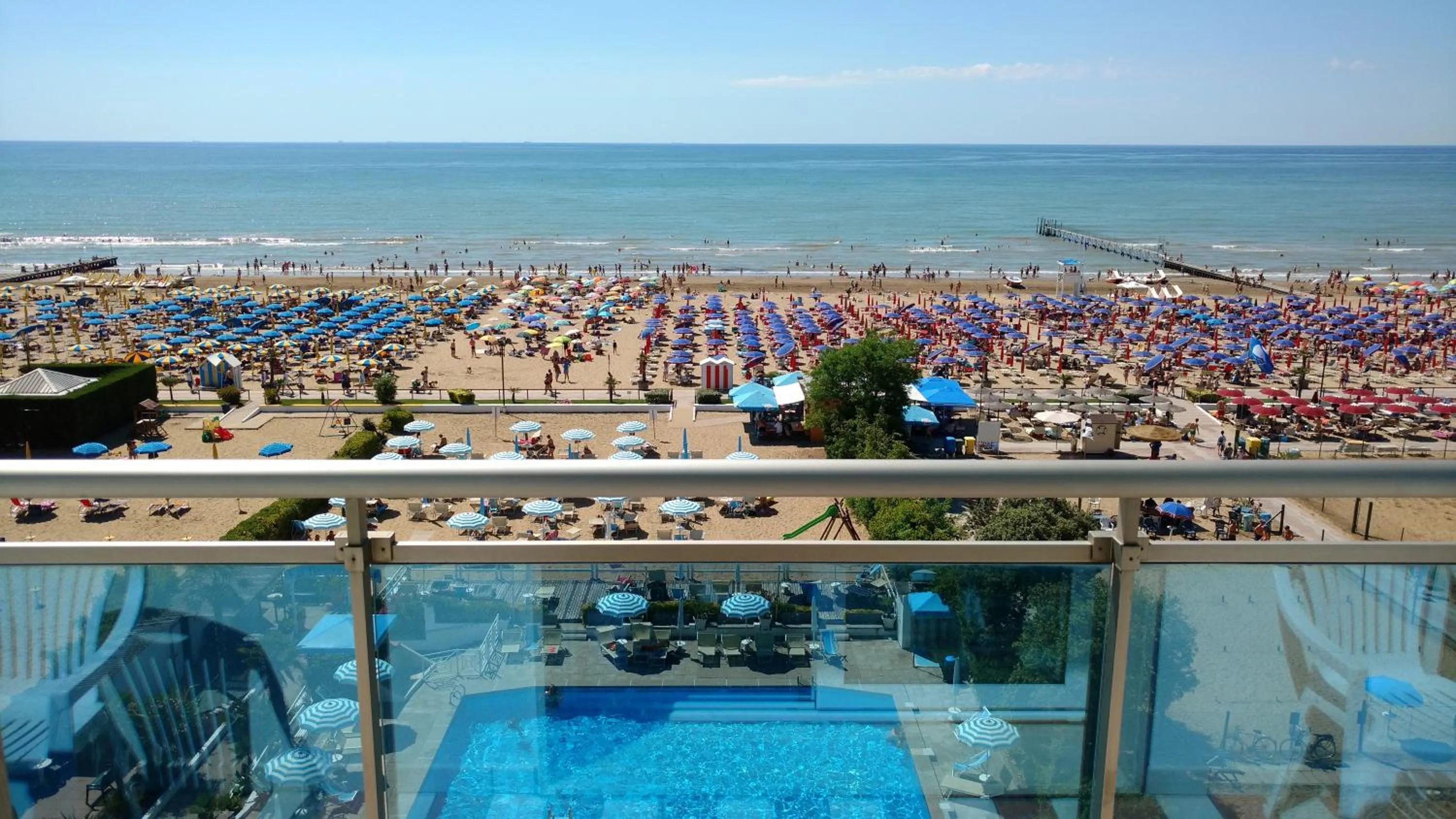 Sea view in Hotel La Brezza frontemare