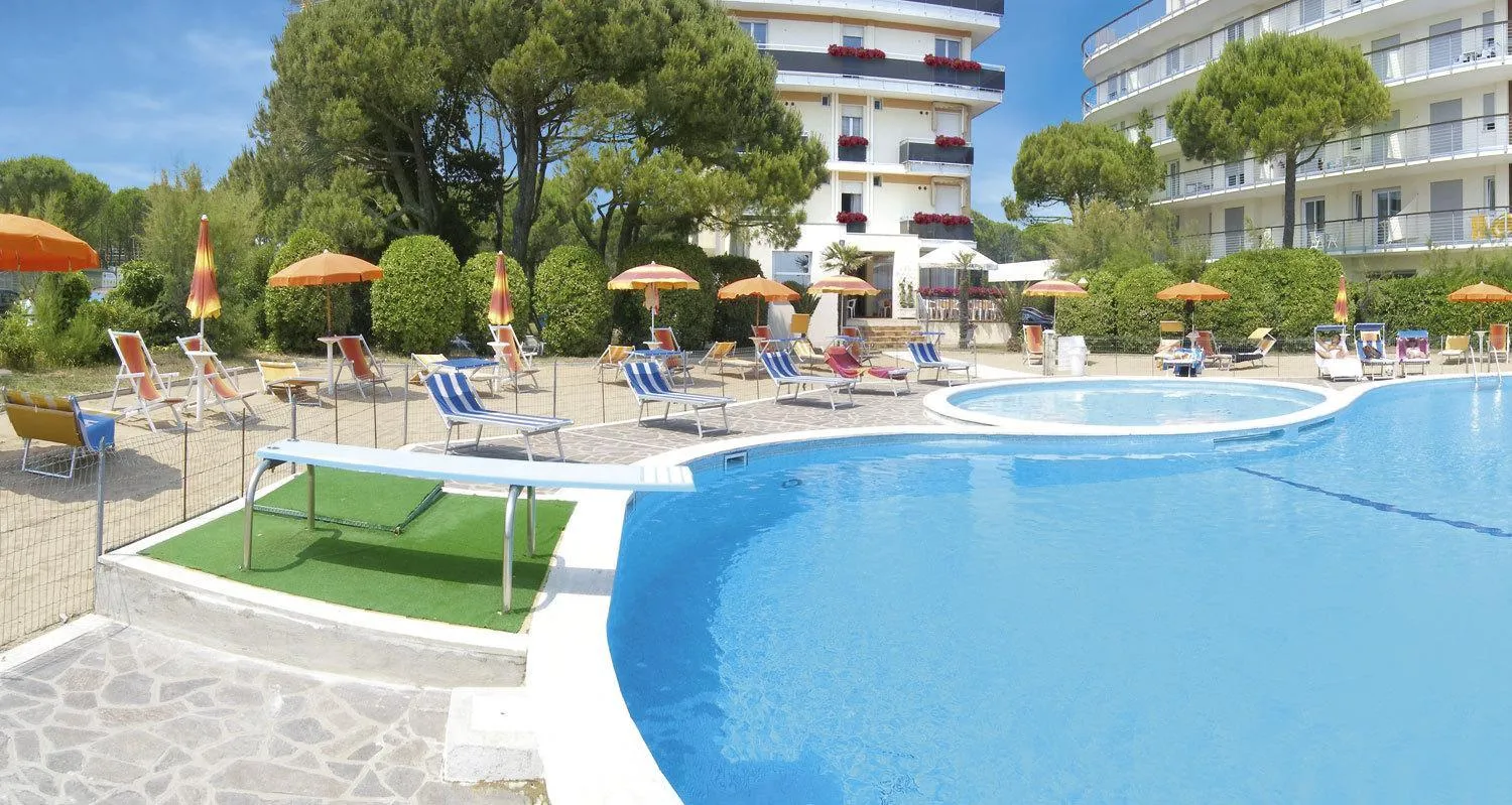 Swimming pool in Hotel Bertha Fronte Mare