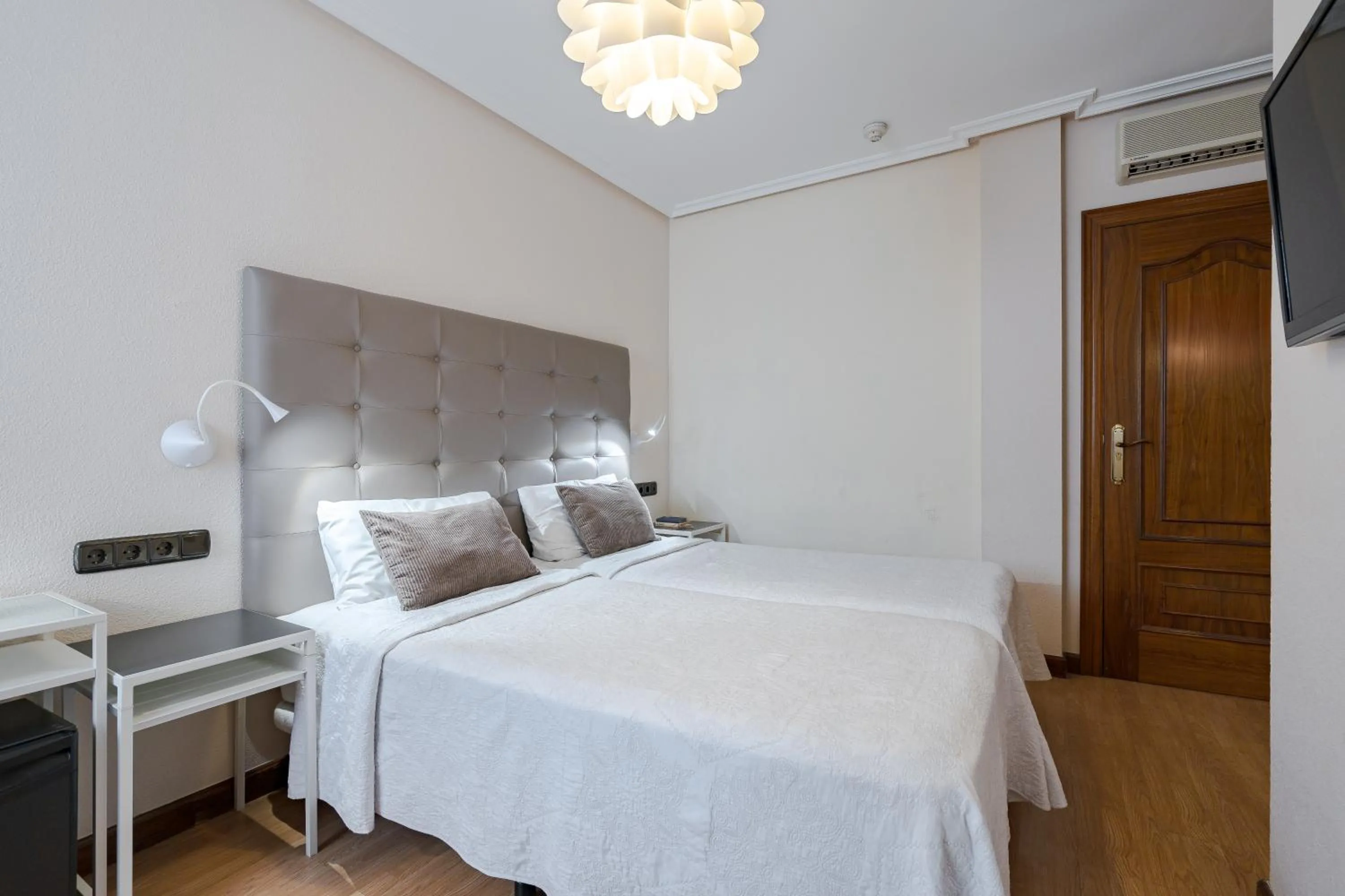 Bedroom, Bed in Hotel Eurowest