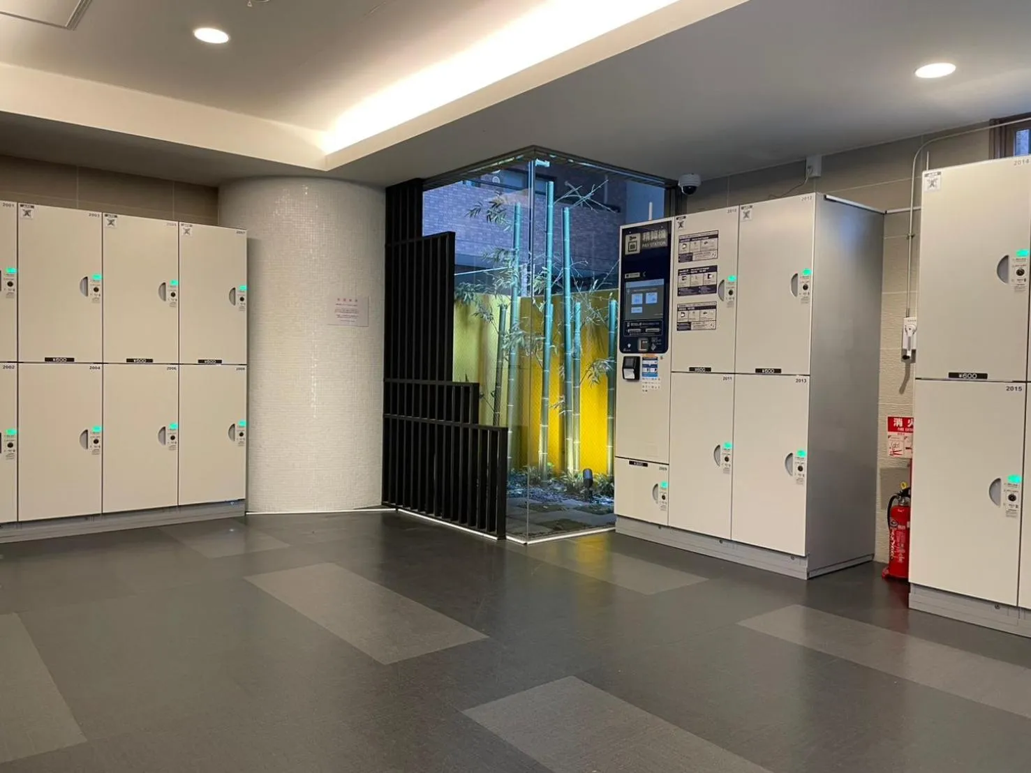 locker in goom Hotel Nakasu