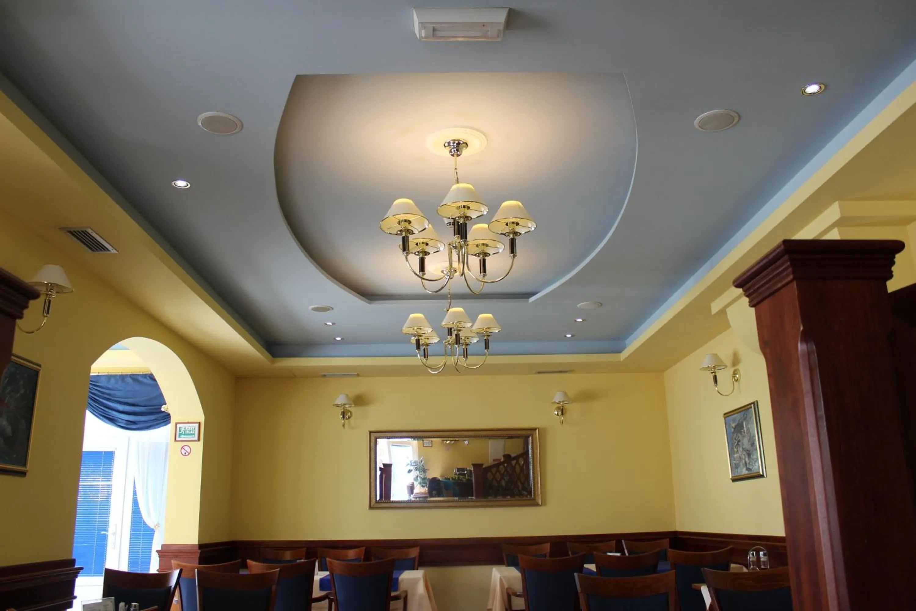 Restaurant/places to eat in Hotel Adria