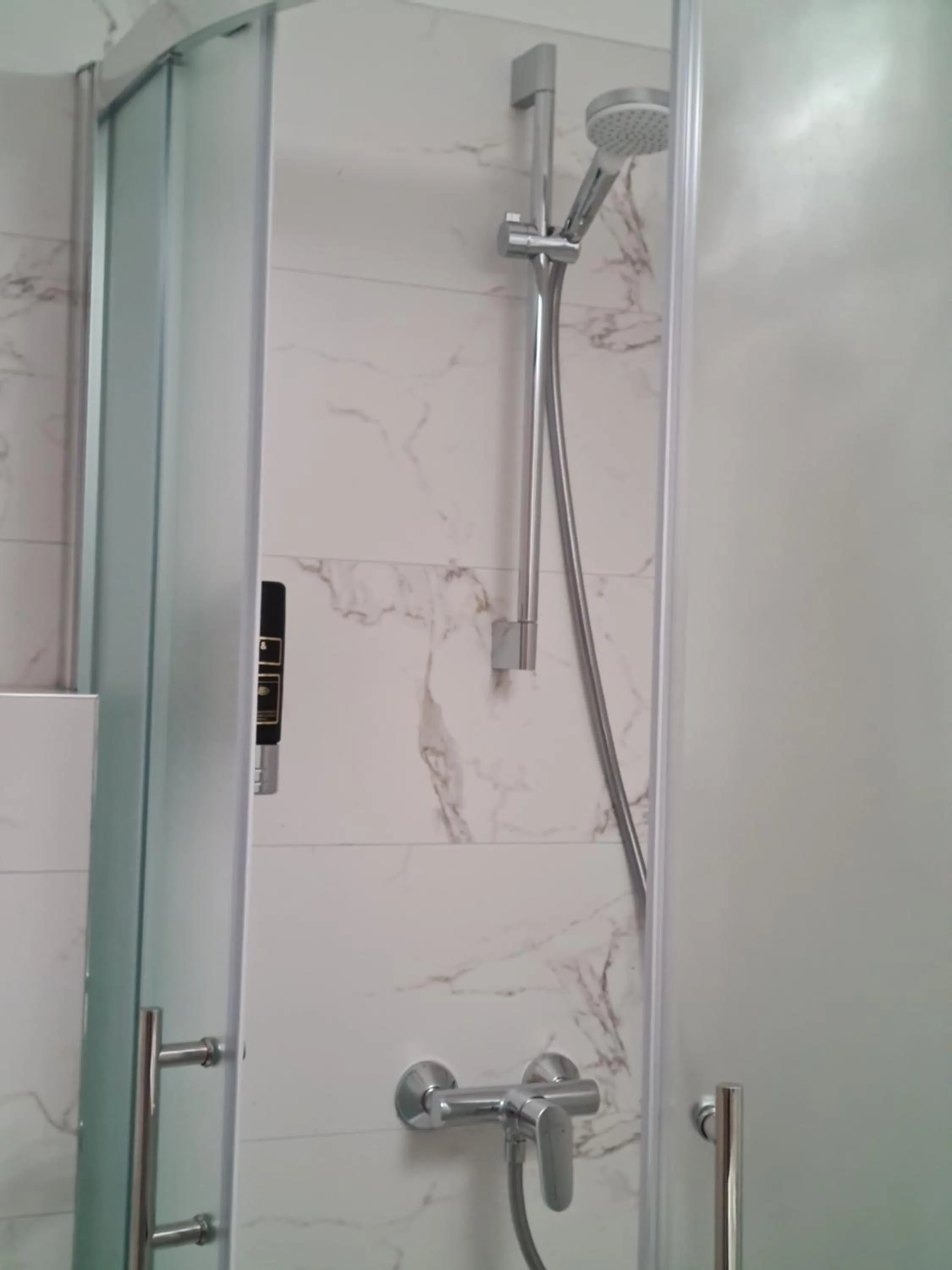 Shower in Hotel Adria