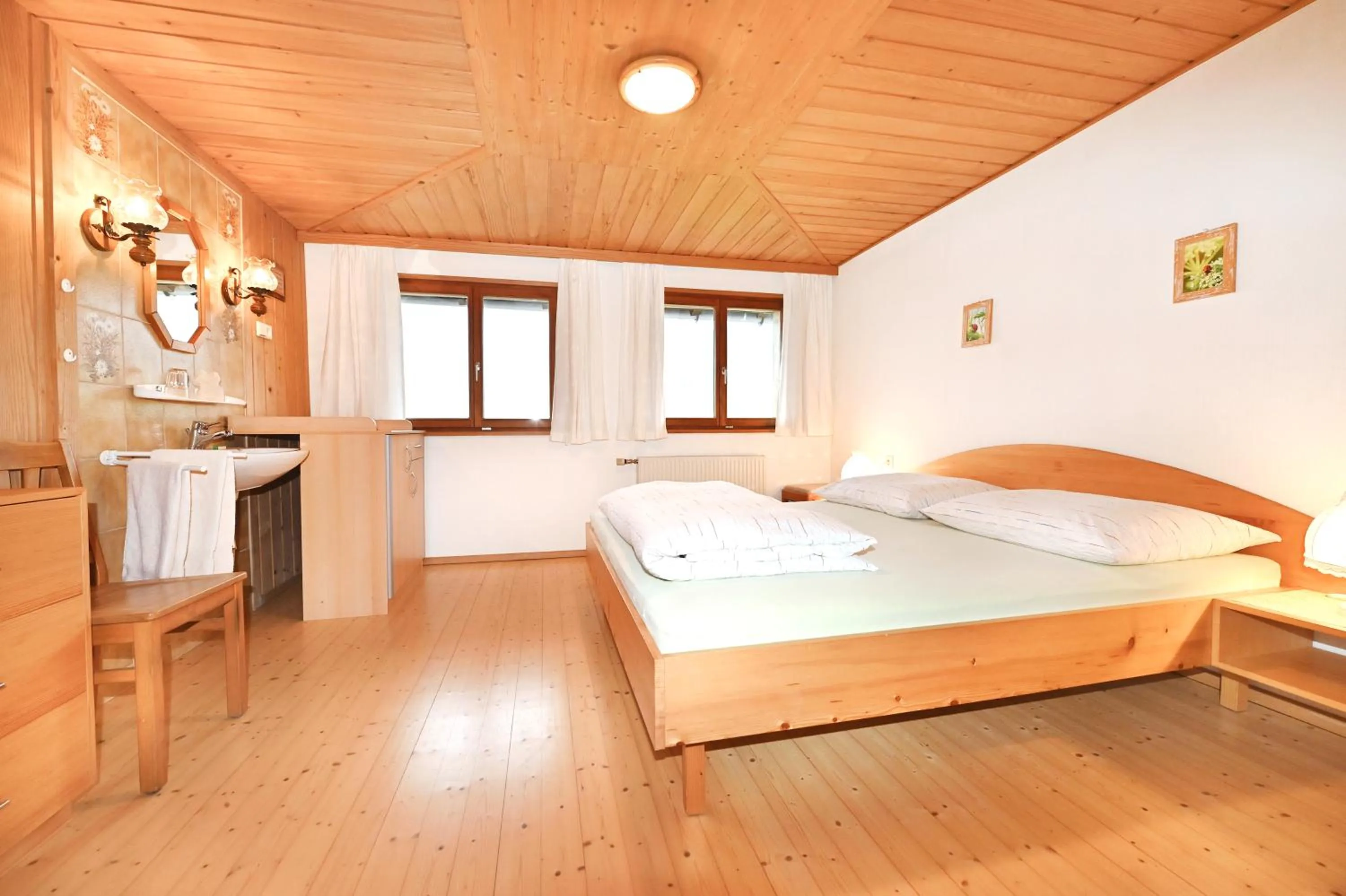 Bedroom, Bed in Bauernhof Bilgeri