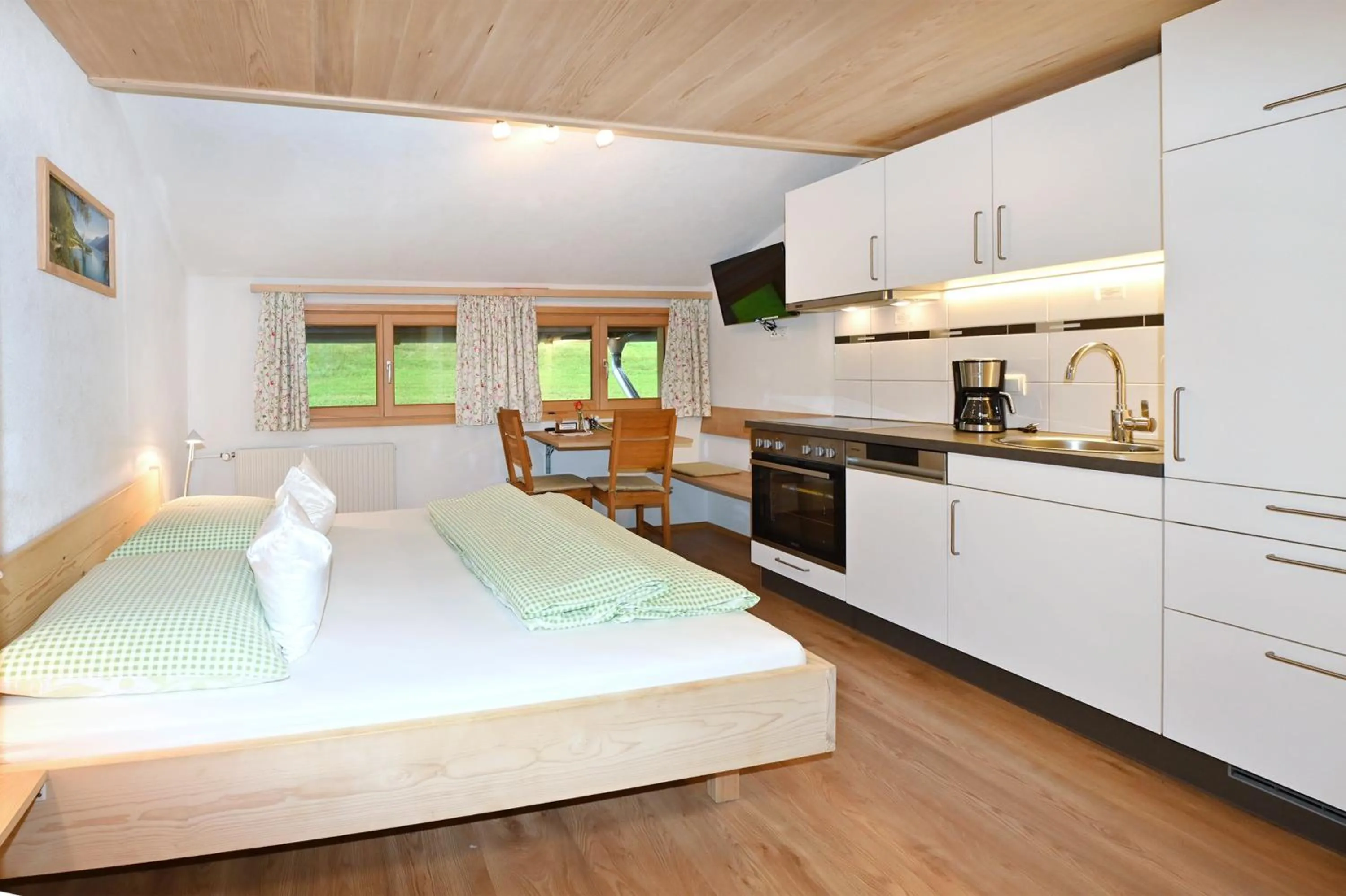 Photo of the whole room, Bed in Bauernhof Bilgeri